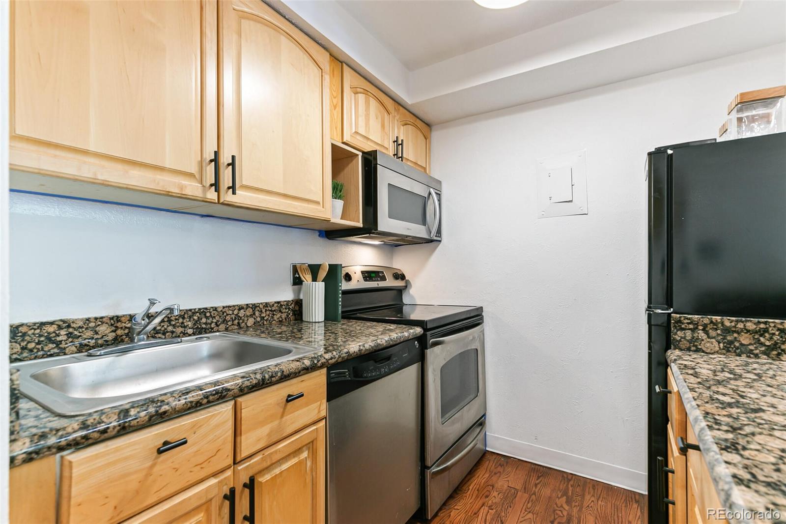 MLS Image #8 for 625 n pennsylvania street 207,denver, Colorado