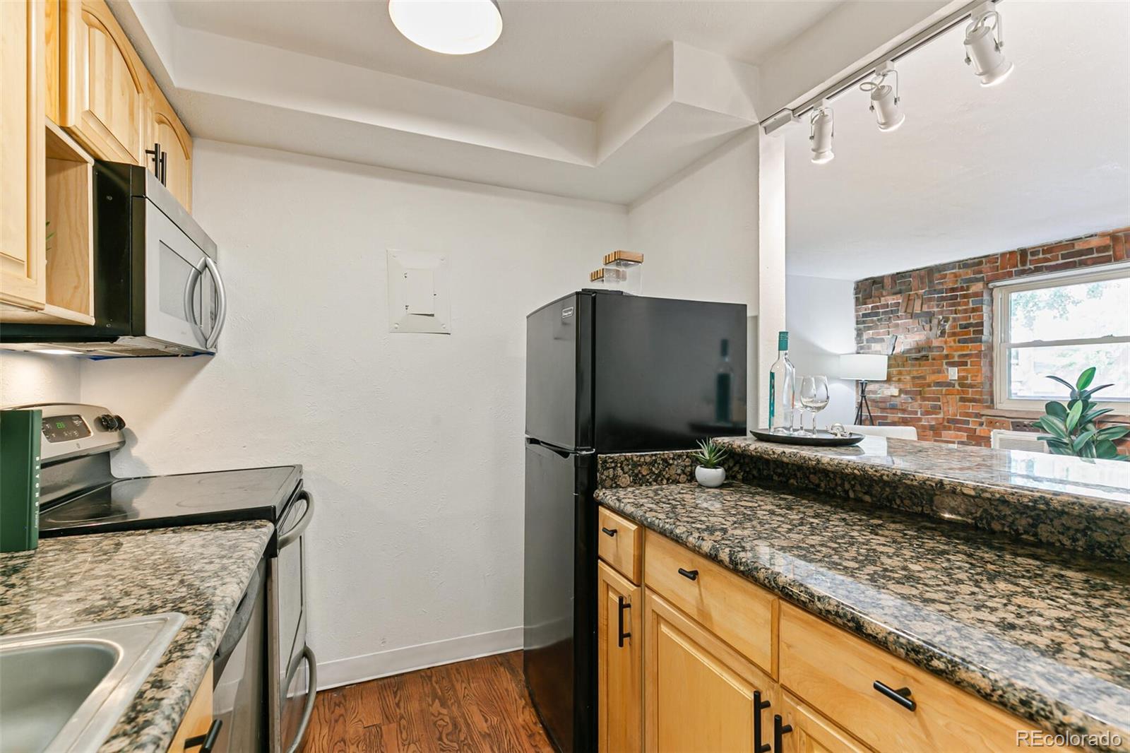 MLS Image #9 for 625 n pennsylvania street 207,denver, Colorado