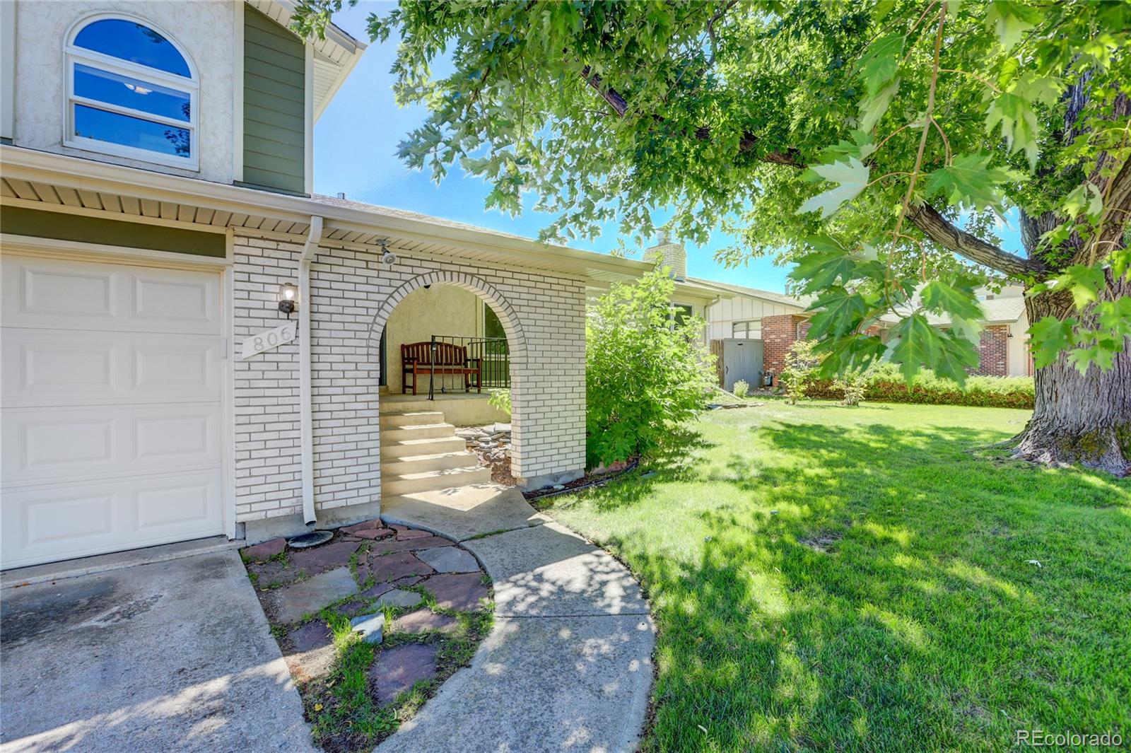 MLS Image #2 for 806 s nelson street,lakewood, Colorado