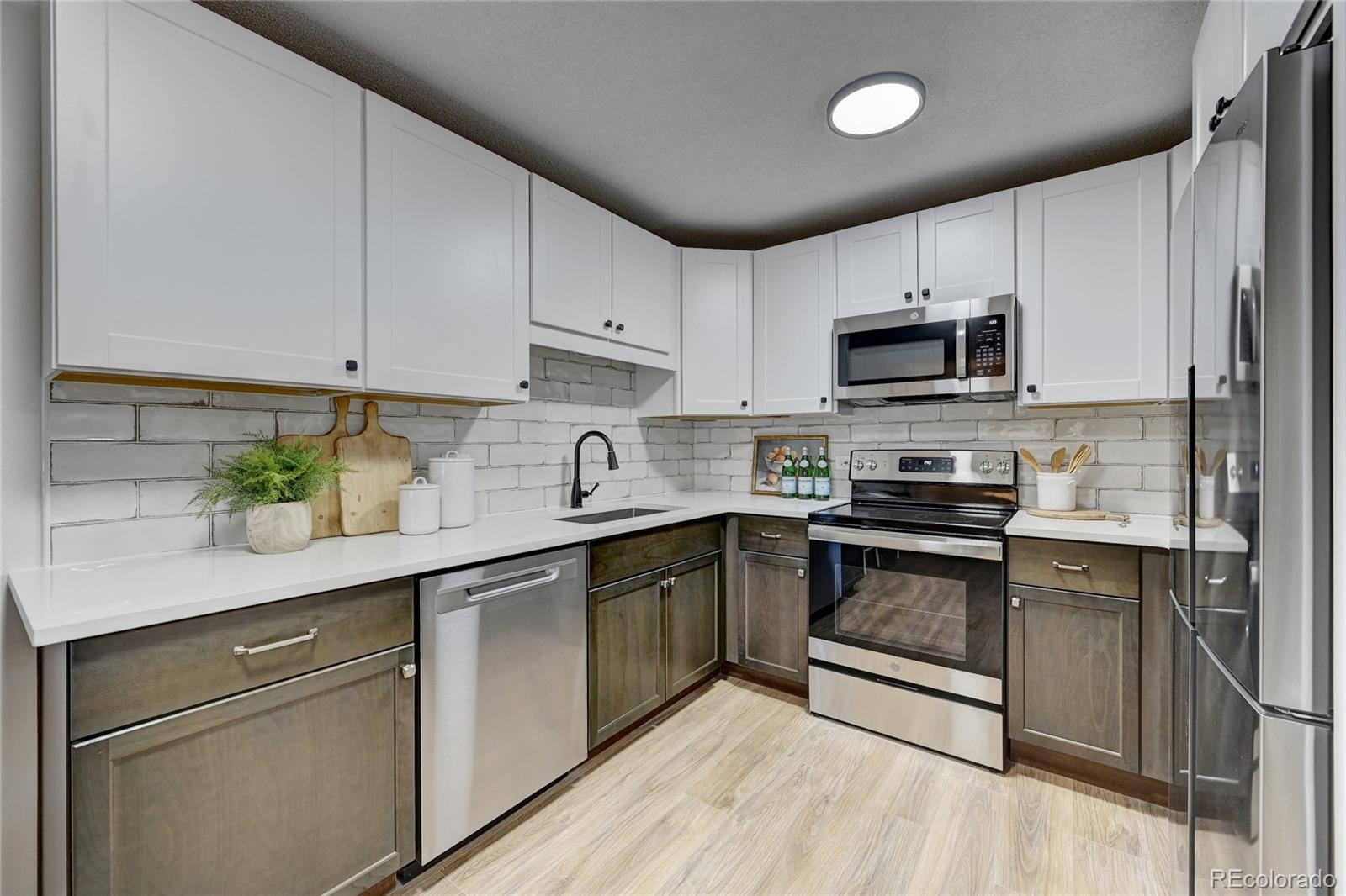 MLS Image #3 for 495 s dayton street,denver, Colorado