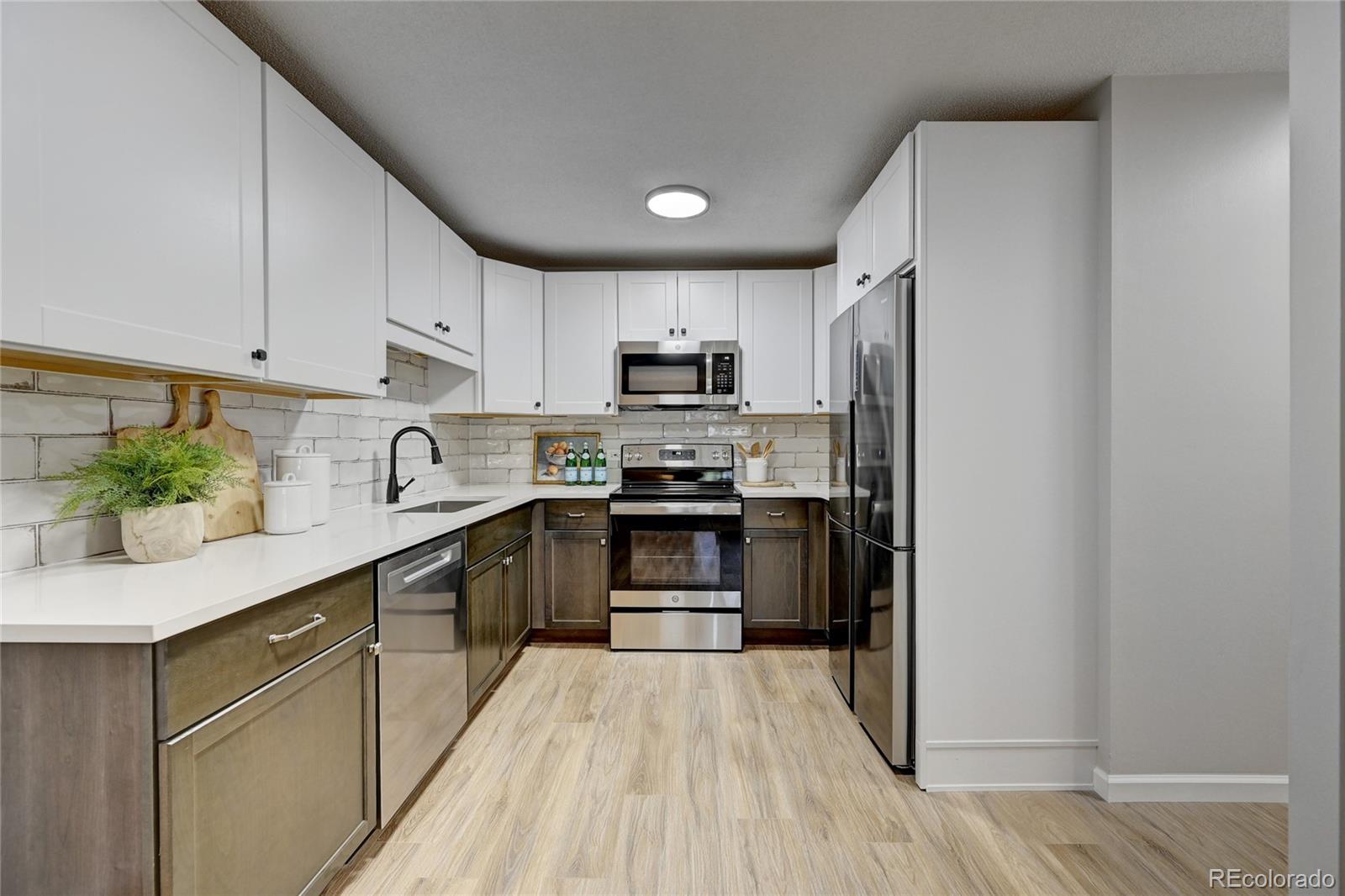 MLS Image #4 for 495 s dayton street,denver, Colorado