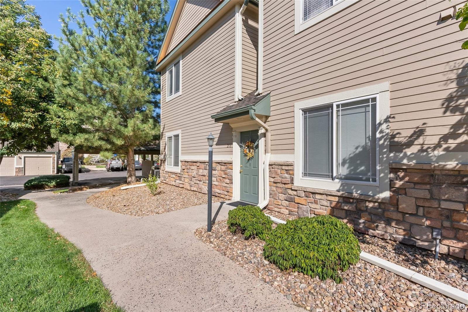 MLS Image #2 for 8369 s independence circle,littleton, Colorado