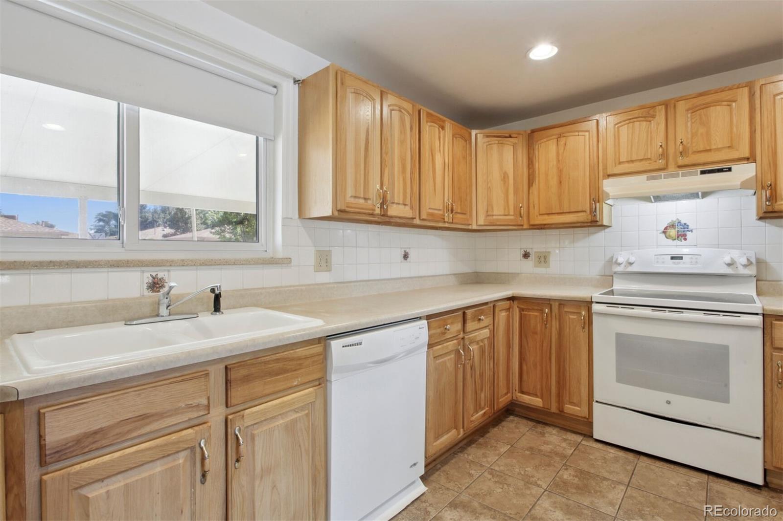 MLS Image #8 for 1842 s decatur street,denver, Colorado