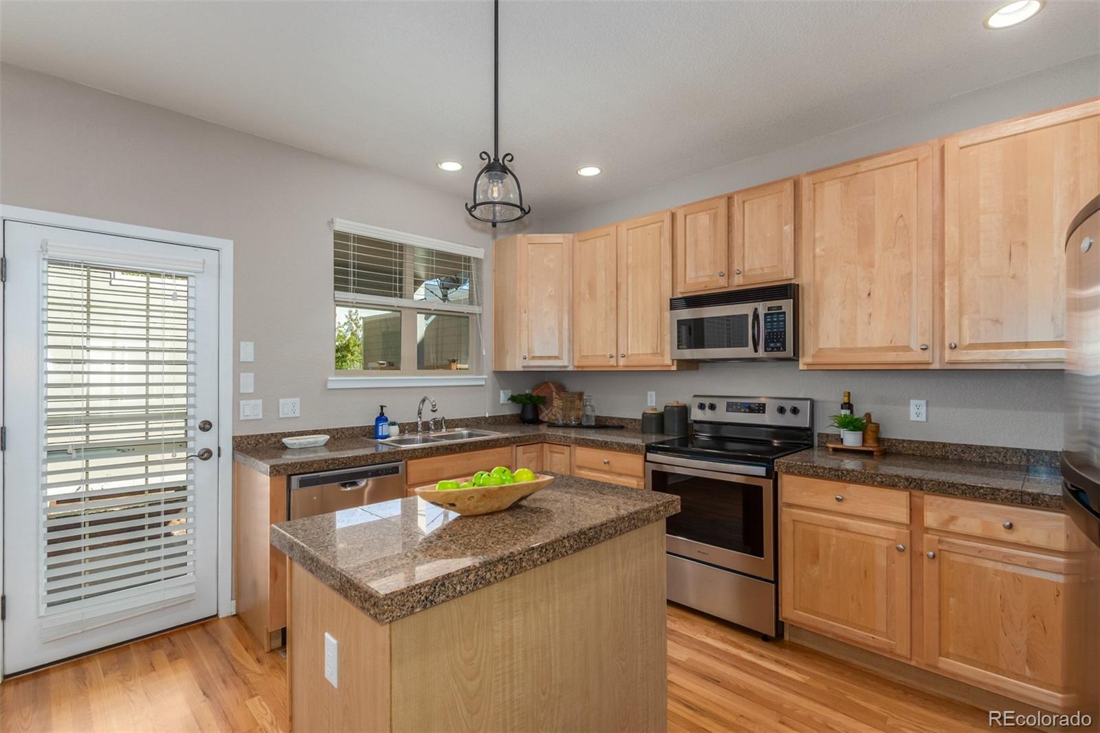 MLS Image #10 for 2830  syracuse court,denver, Colorado