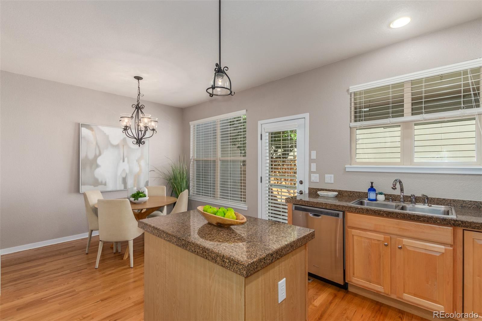 MLS Image #9 for 2830  syracuse court,denver, Colorado