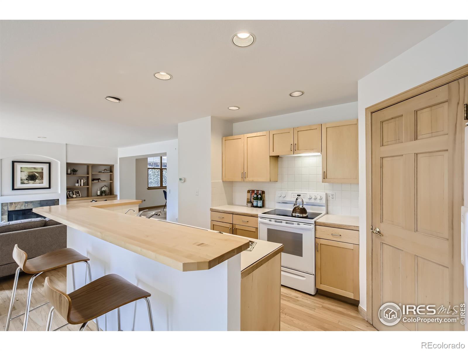 MLS Image #5 for 4741  franklin drive,boulder, Colorado