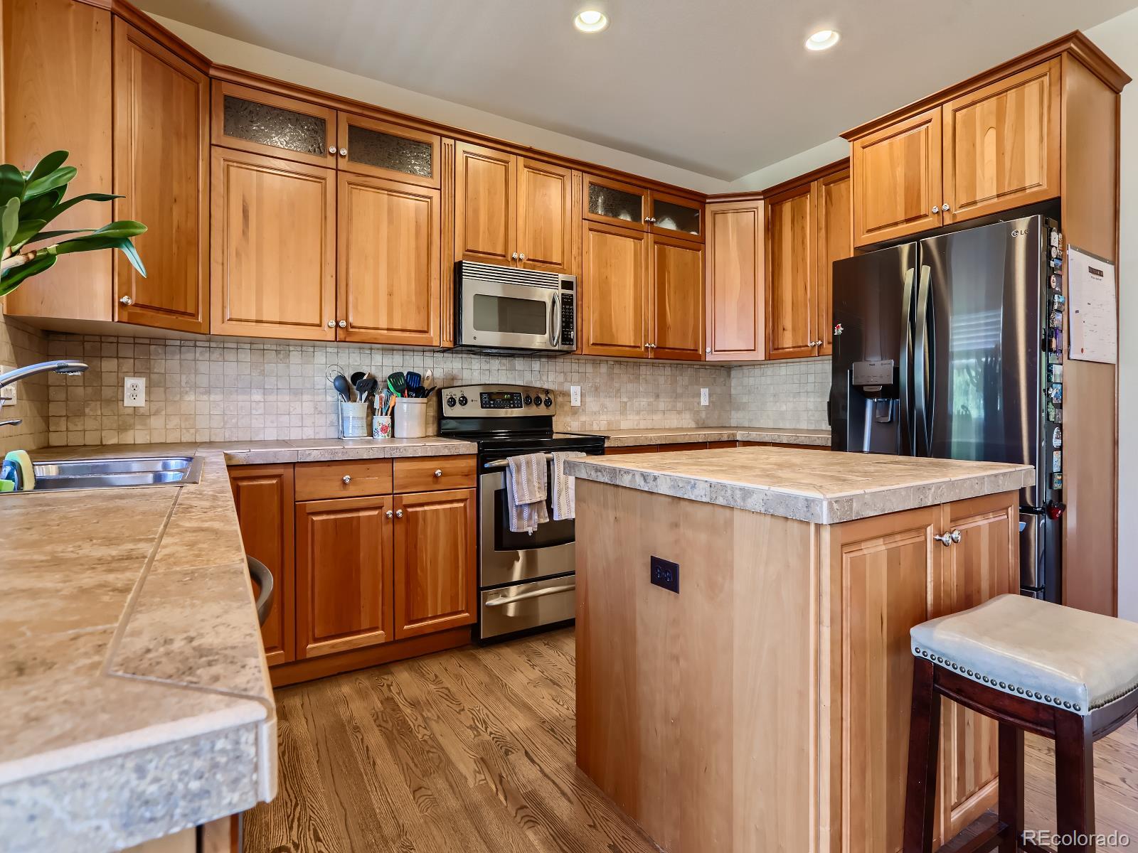 MLS Image #4 for 2934 s grape way,denver, Colorado