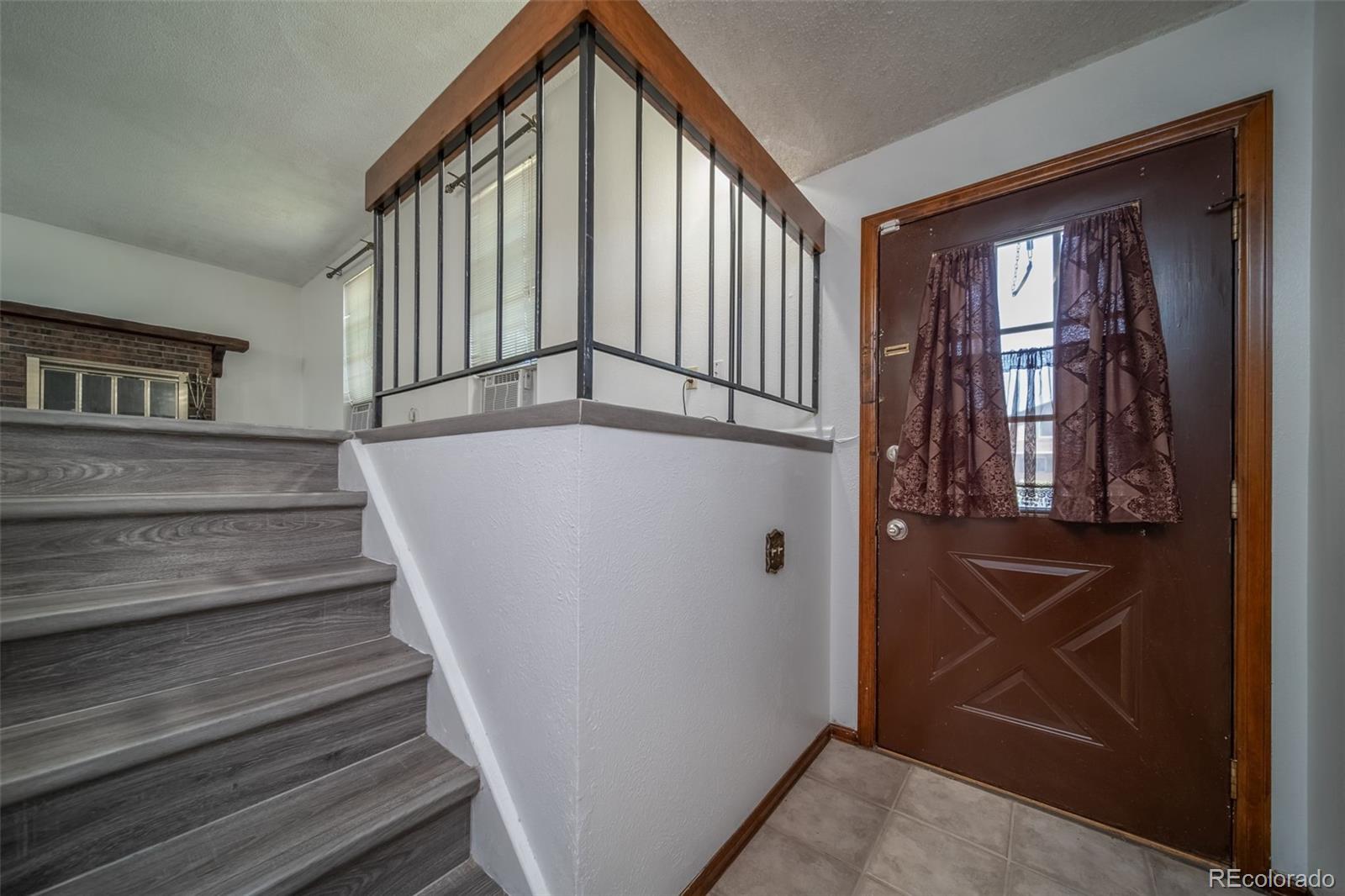 MLS Image #3 for 1549 s evanston street,aurora, Colorado