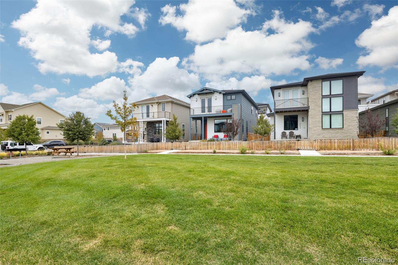 MLS Image #2 for 6052 n perth street,aurora, Colorado