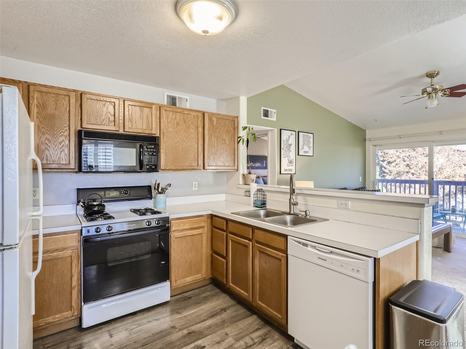 MLS Image #4 for 9934 e carolina circle,aurora, Colorado