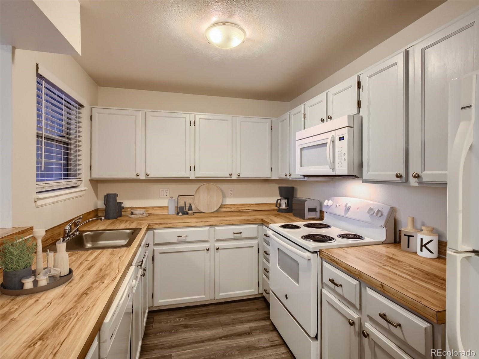 MLS Image #3 for 5725 w atlantic place 206,lakewood, Colorado