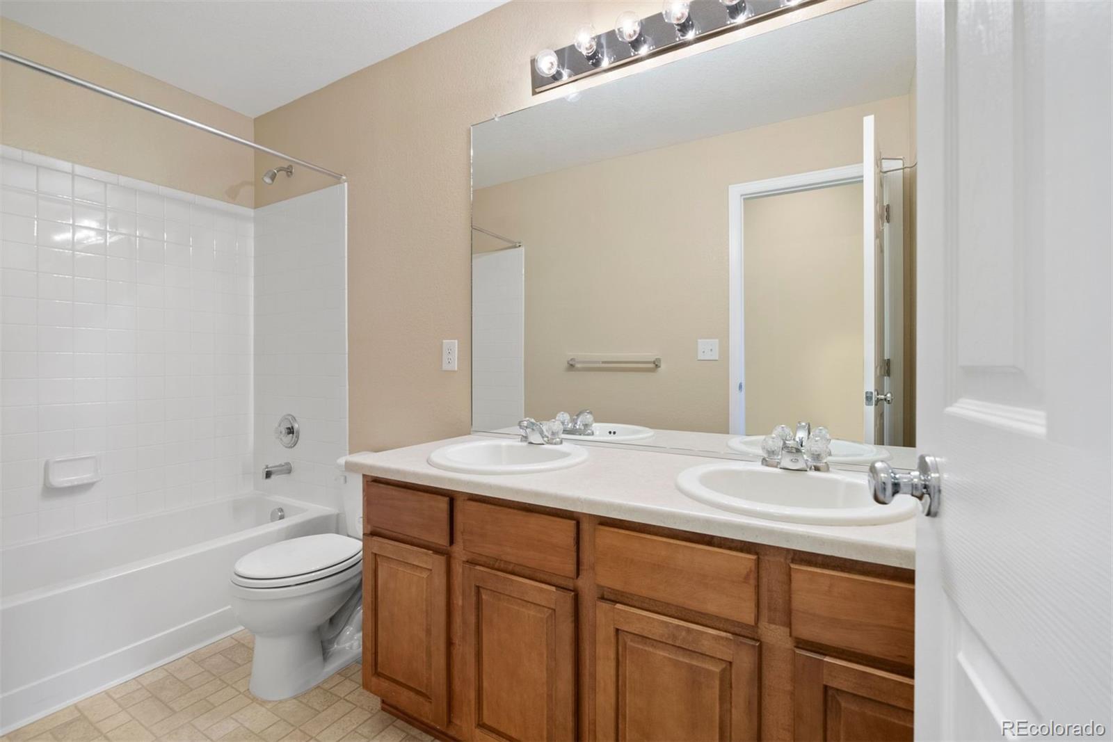 MLS Image #17 for 22843 e briarwood place,aurora, Colorado