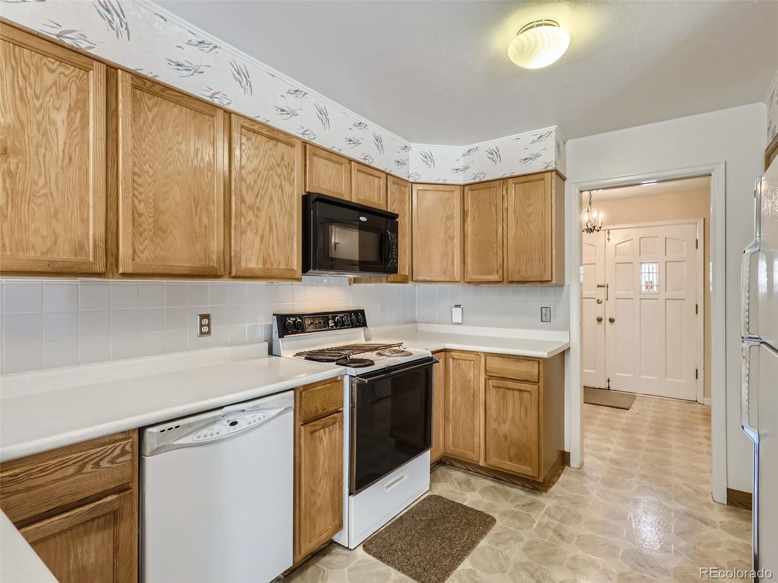 MLS Image #7 for 11476 e arkansas avenue,aurora, Colorado