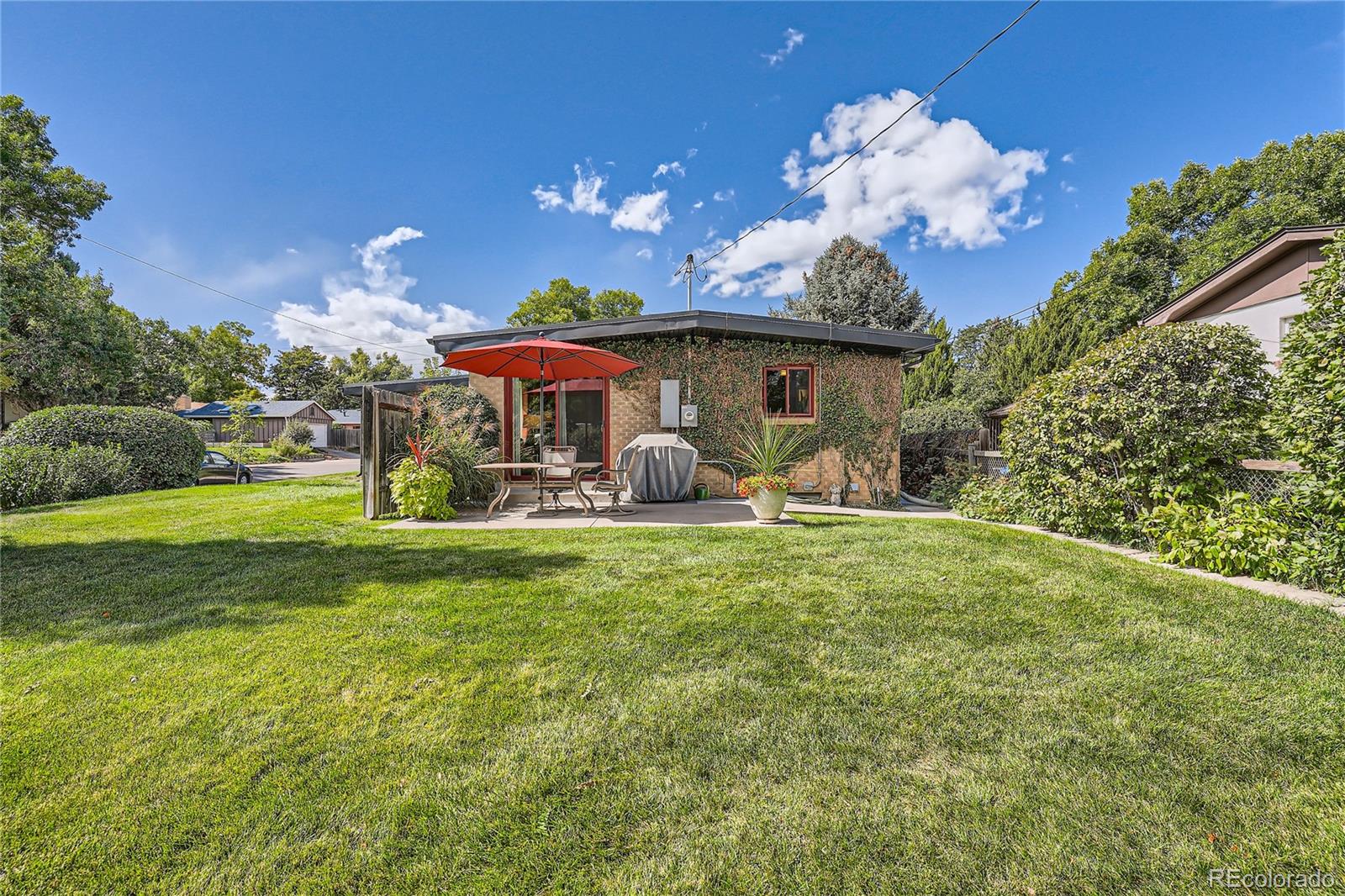 MLS Image #25 for 1590 s krameria street,denver, Colorado