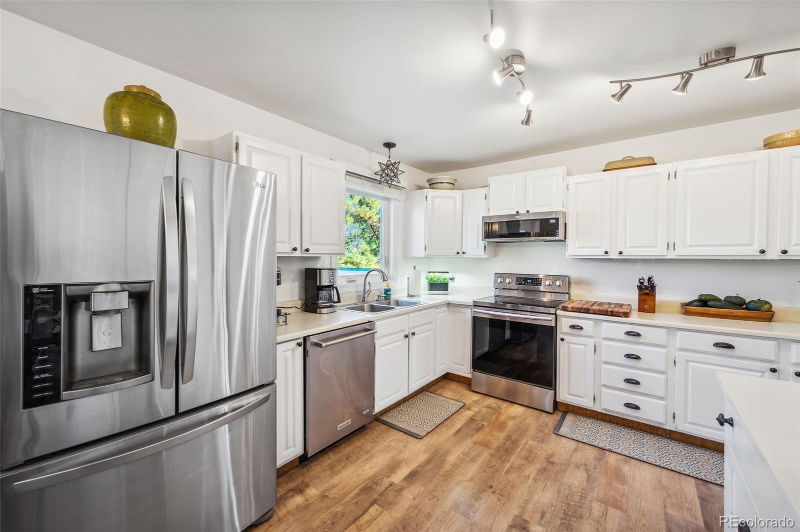 MLS Image #7 for 419 s pine ridge street,elizabeth, Colorado