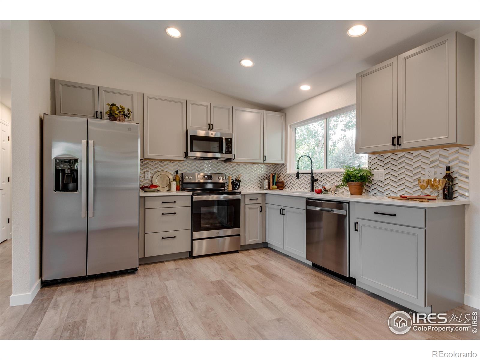 MLS Image #9 for 1500  calkins avenue,longmont, Colorado