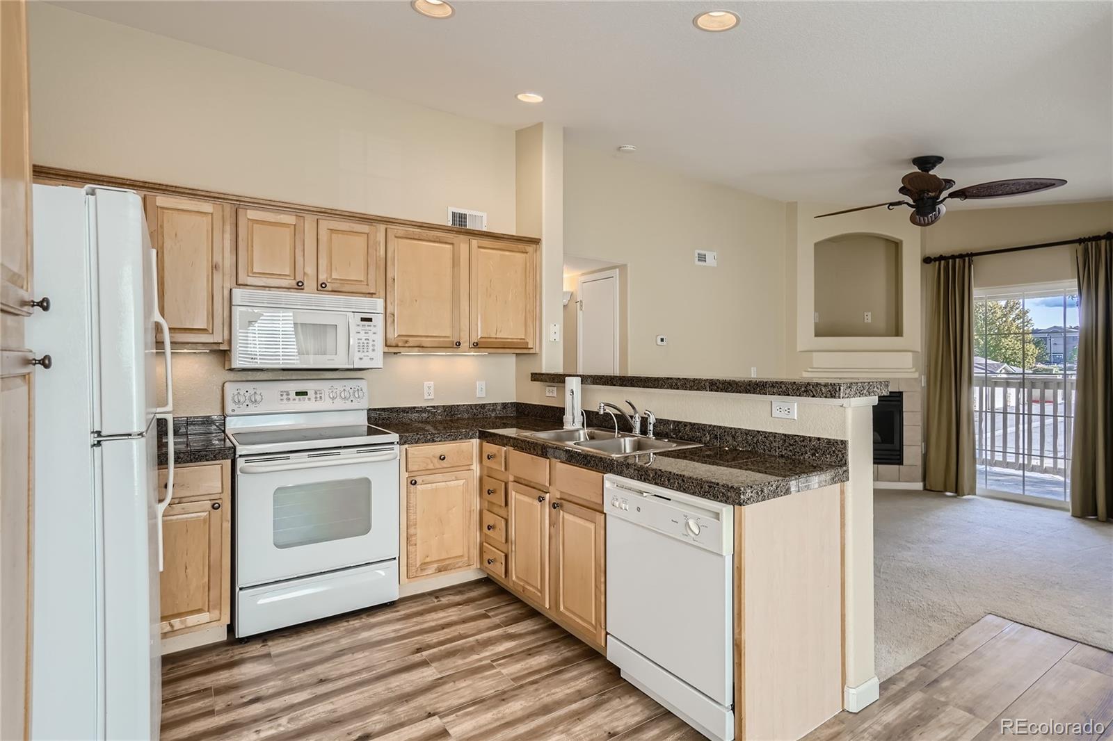 MLS Image #7 for 10165 e carolina place,aurora, Colorado