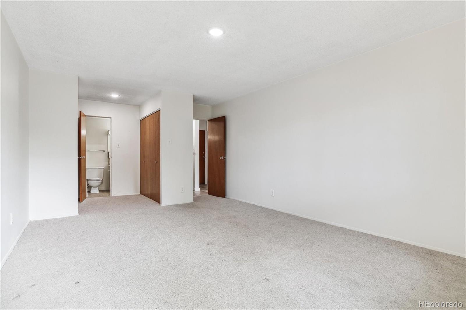 MLS Image #15 for 9315 e center avenue,denver, Colorado