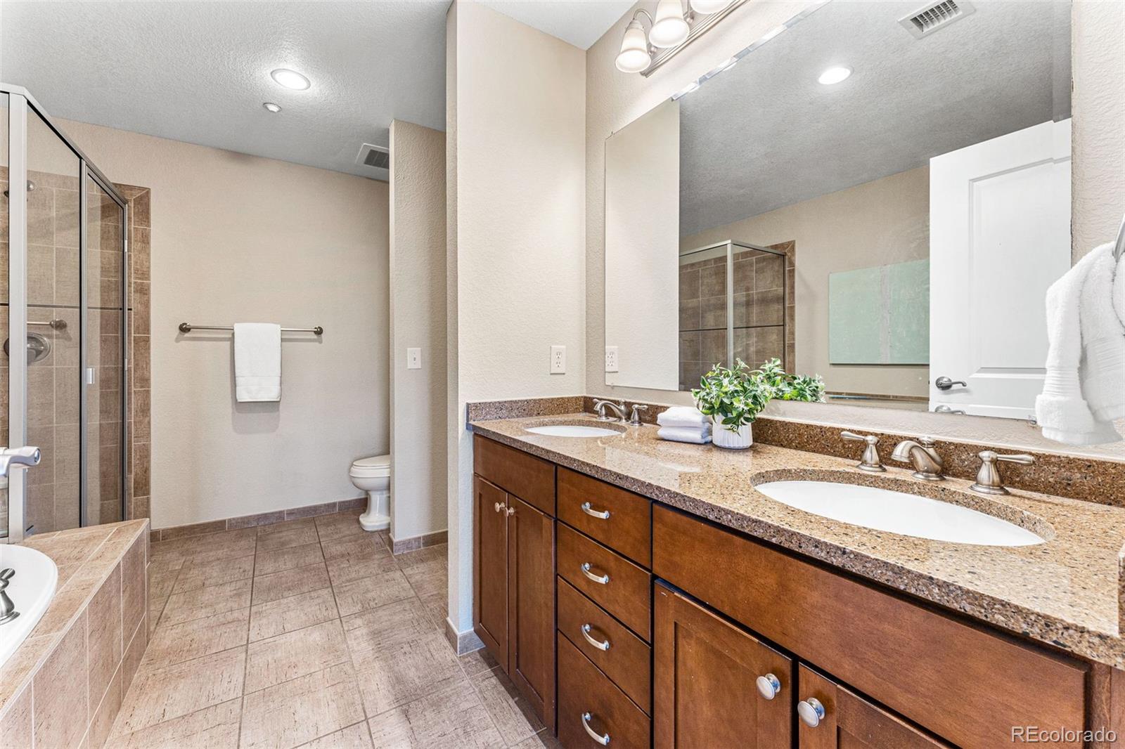 MLS Image #22 for 2200 s university boulevard 414,denver, Colorado