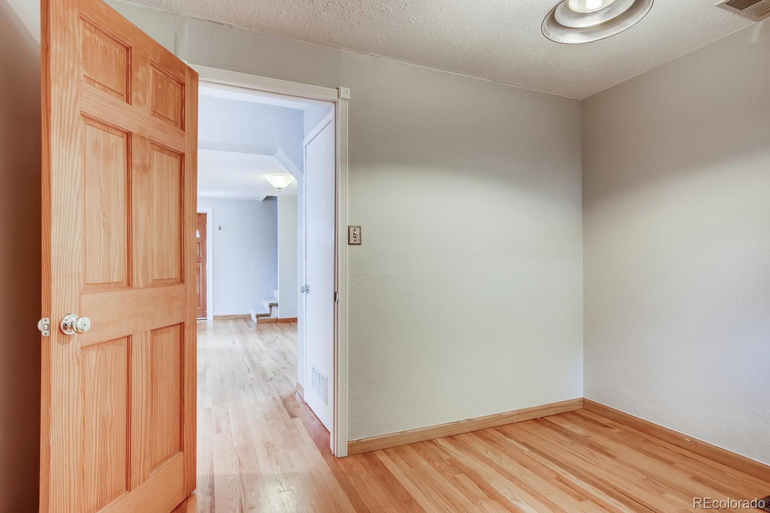 MLS Image #13 for 3070 w 35th avenue,denver, Colorado