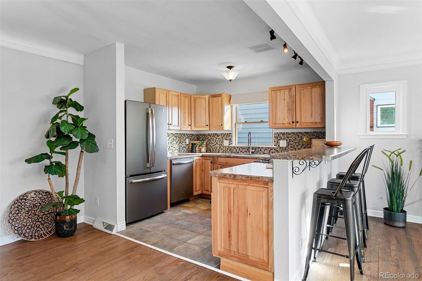 MLS Image #13 for 2530 s clarkson street,denver, Colorado