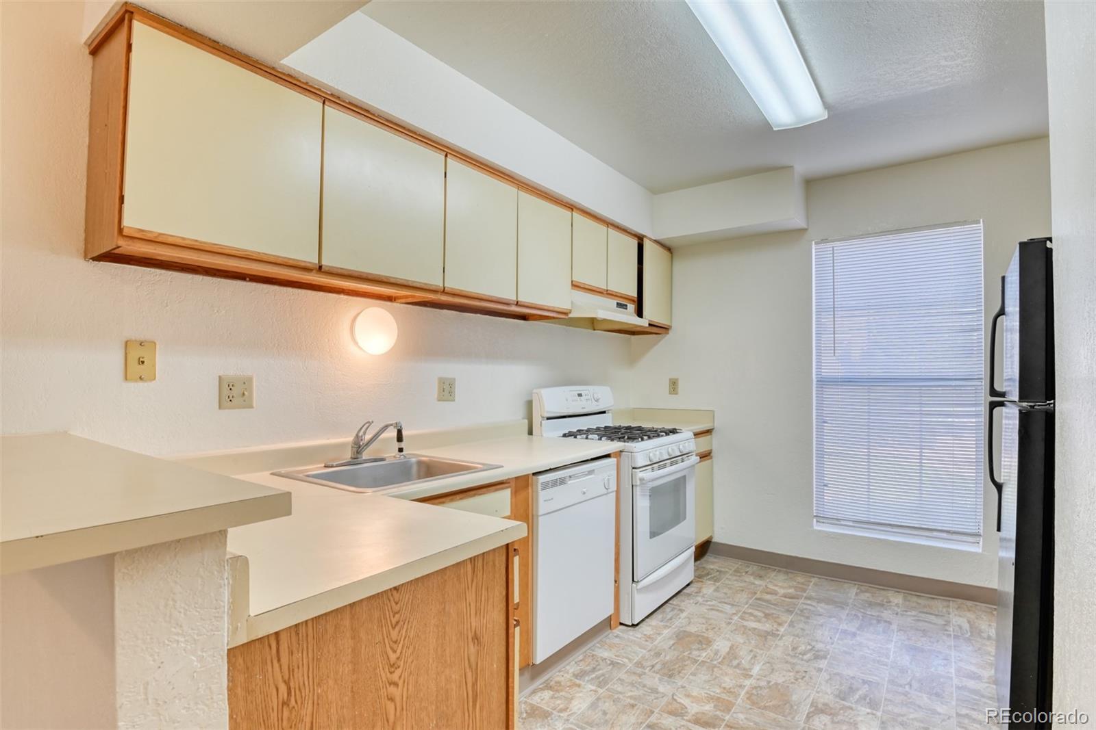 MLS Image #20 for 3425  rebecca lane,colorado springs, Colorado