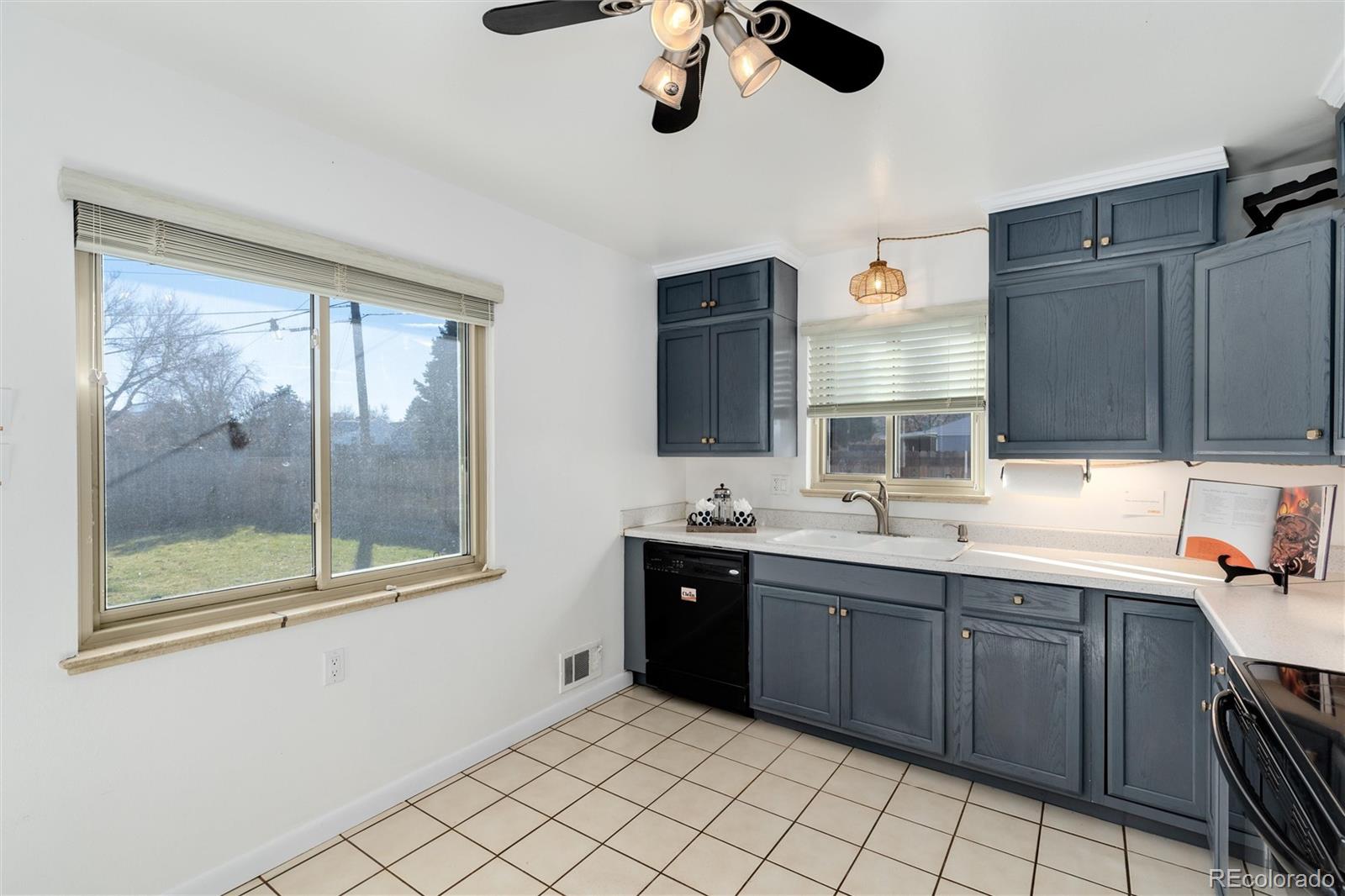 MLS Image #13 for 4500 e wyoming place,denver, Colorado