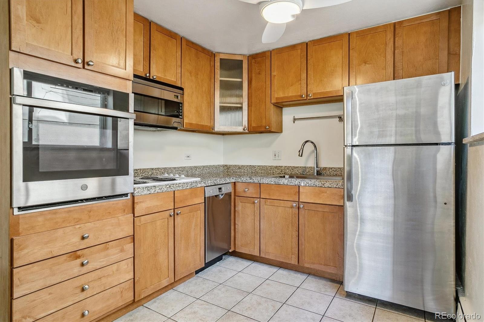 MLS Image #5 for 1056 n marion street 101,denver, Colorado