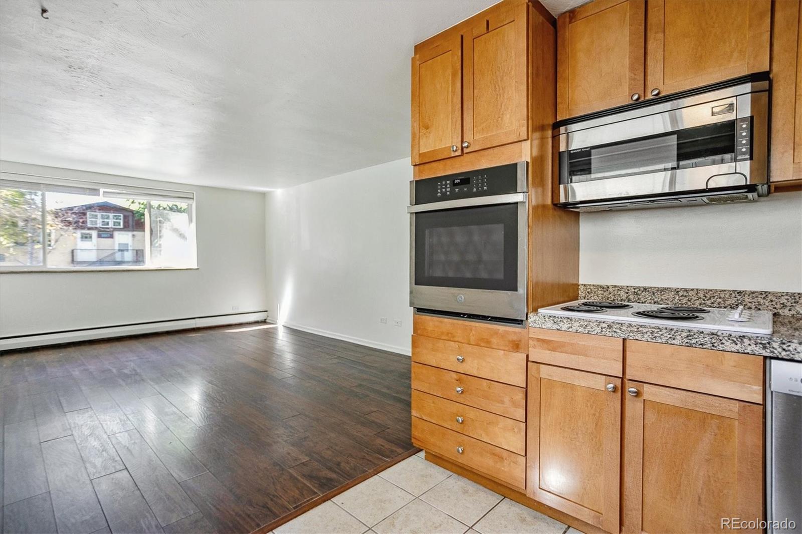 MLS Image #6 for 1056 n marion street 101,denver, Colorado