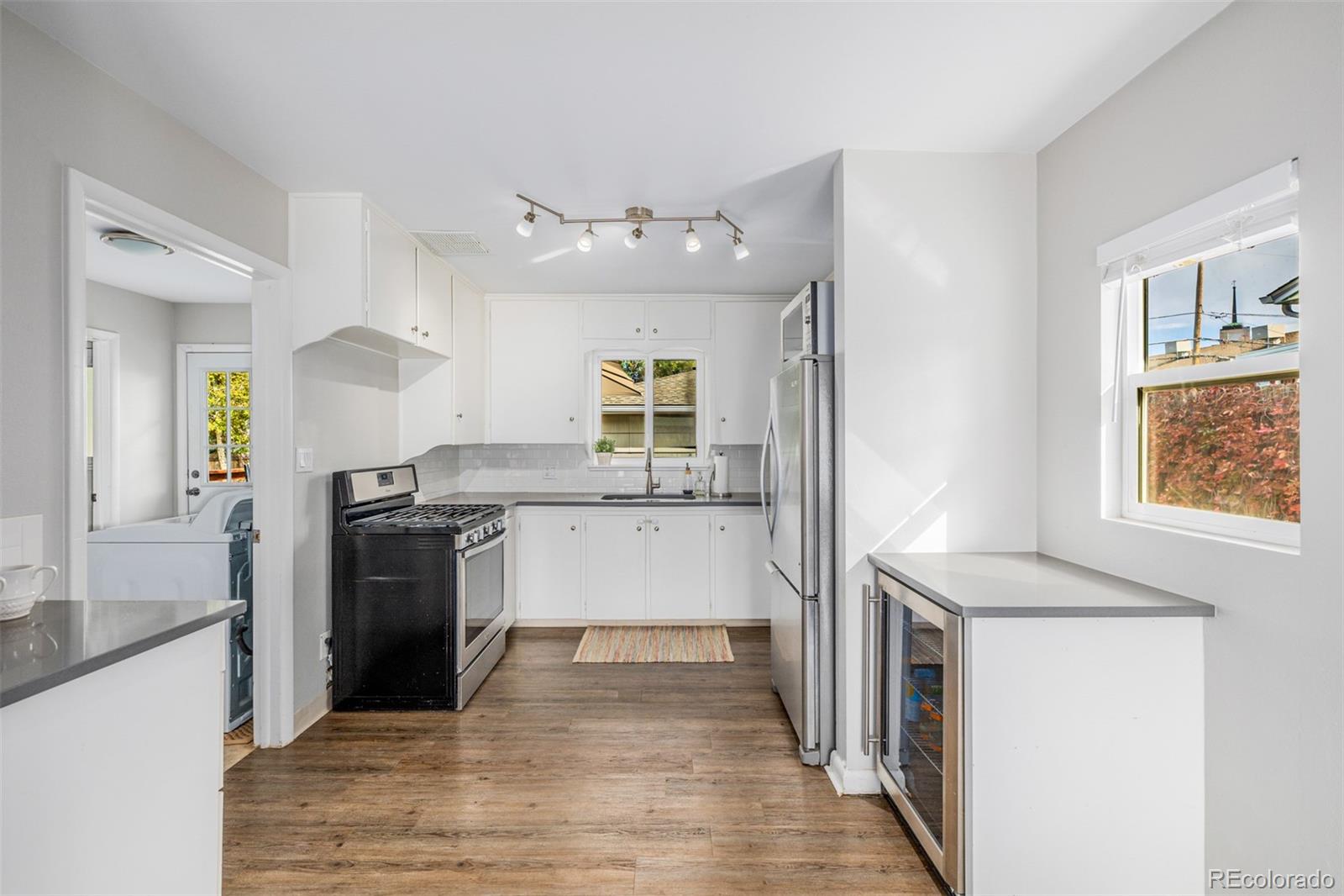 MLS Image #9 for 3350 s dexter street,denver, Colorado