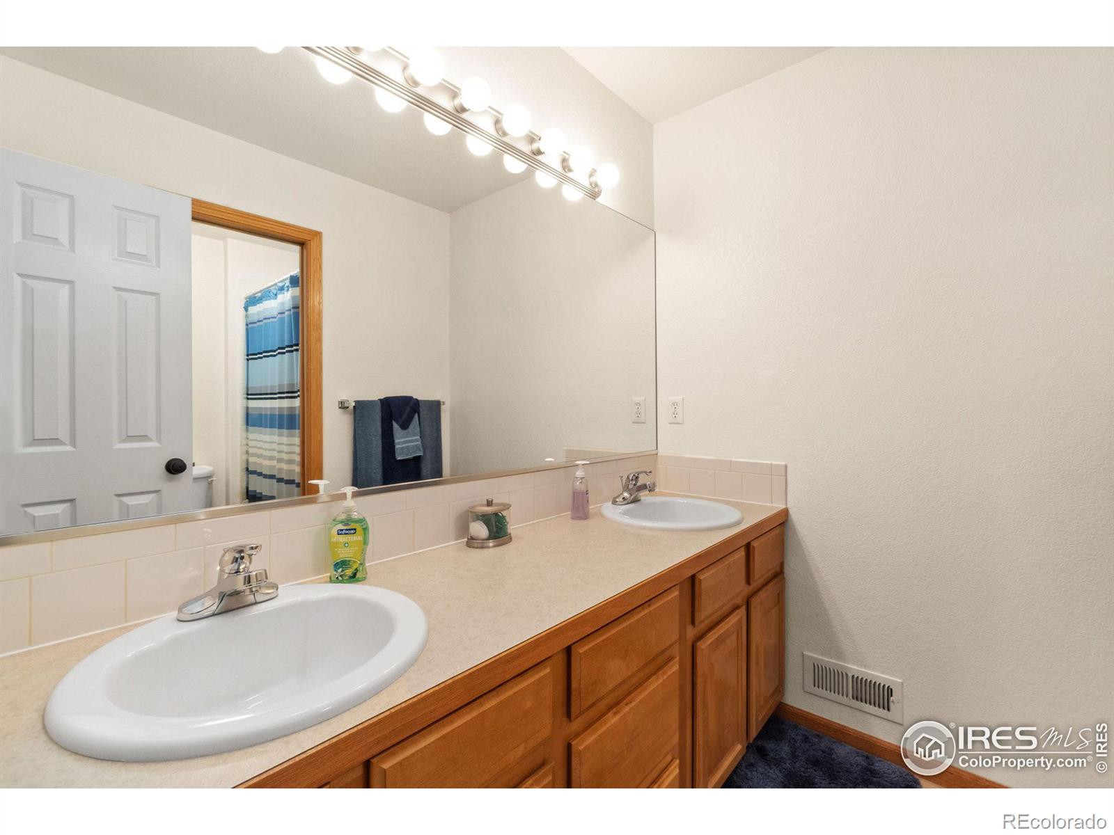 MLS Image #17 for 3159  twin wash square,fort collins, Colorado