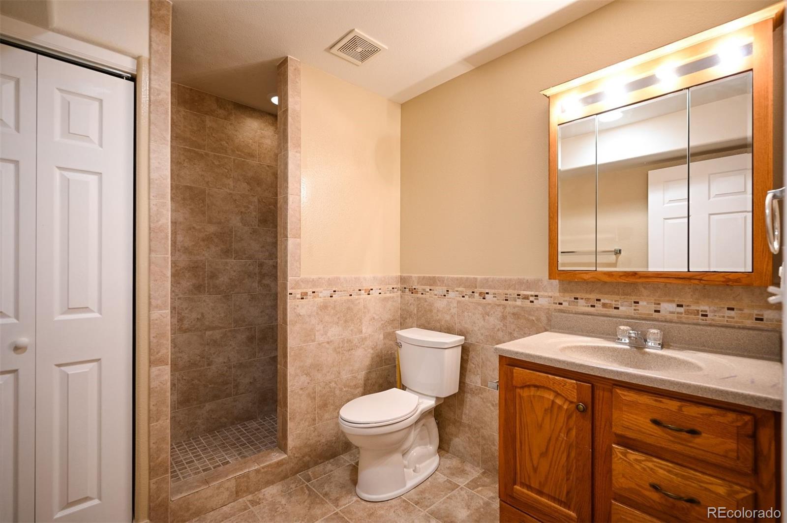 MLS Image #28 for 19031 e powers place,aurora, Colorado