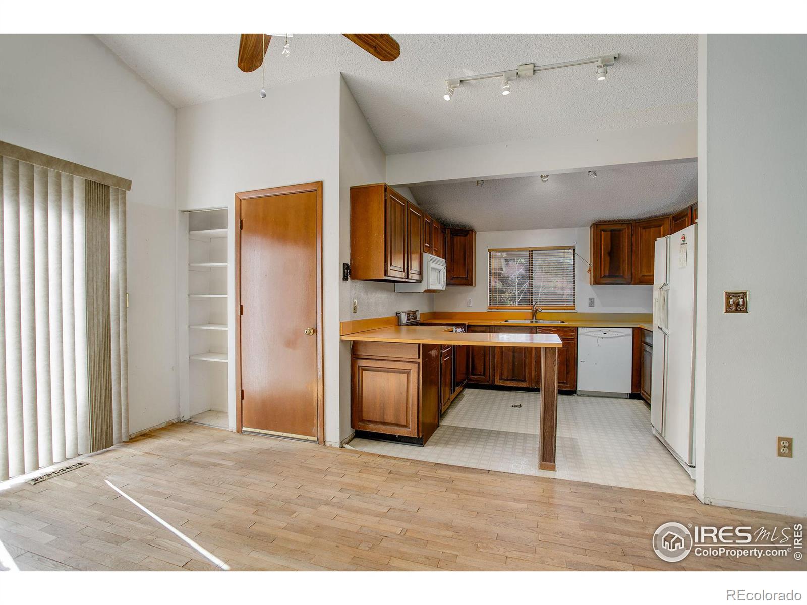 MLS Image #22 for 5246  idylwild trail,boulder, Colorado