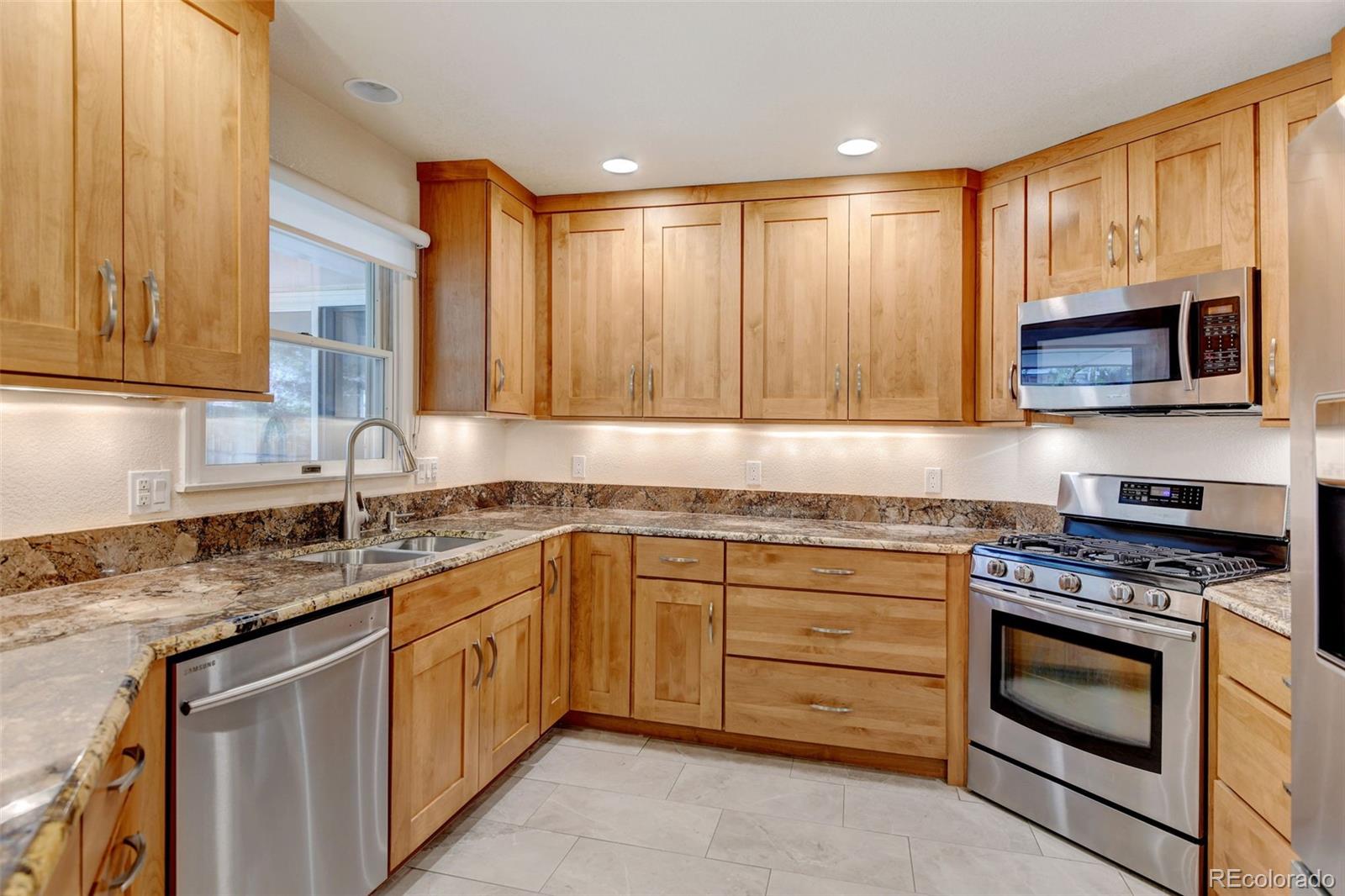 MLS Image #12 for 10379 e lake drive,englewood, Colorado