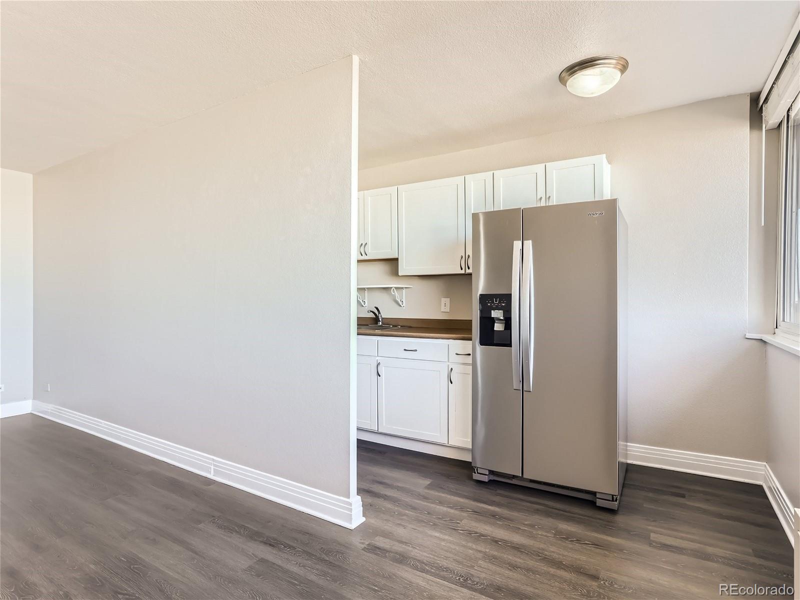 MLS Image #3 for 1196 n grant street 714,denver, Colorado