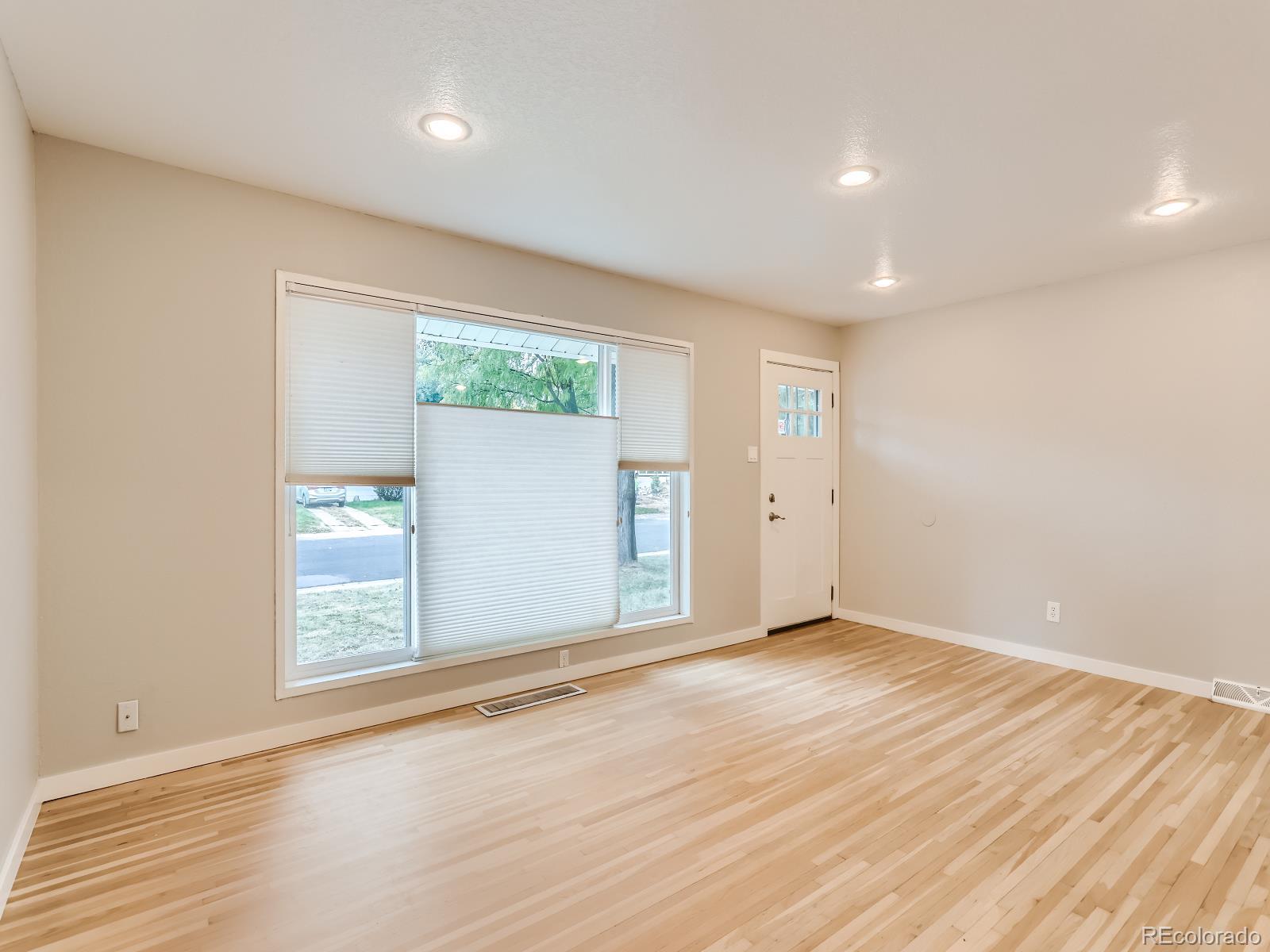 MLS Image #10 for 5635 e minnesota drive,denver, Colorado