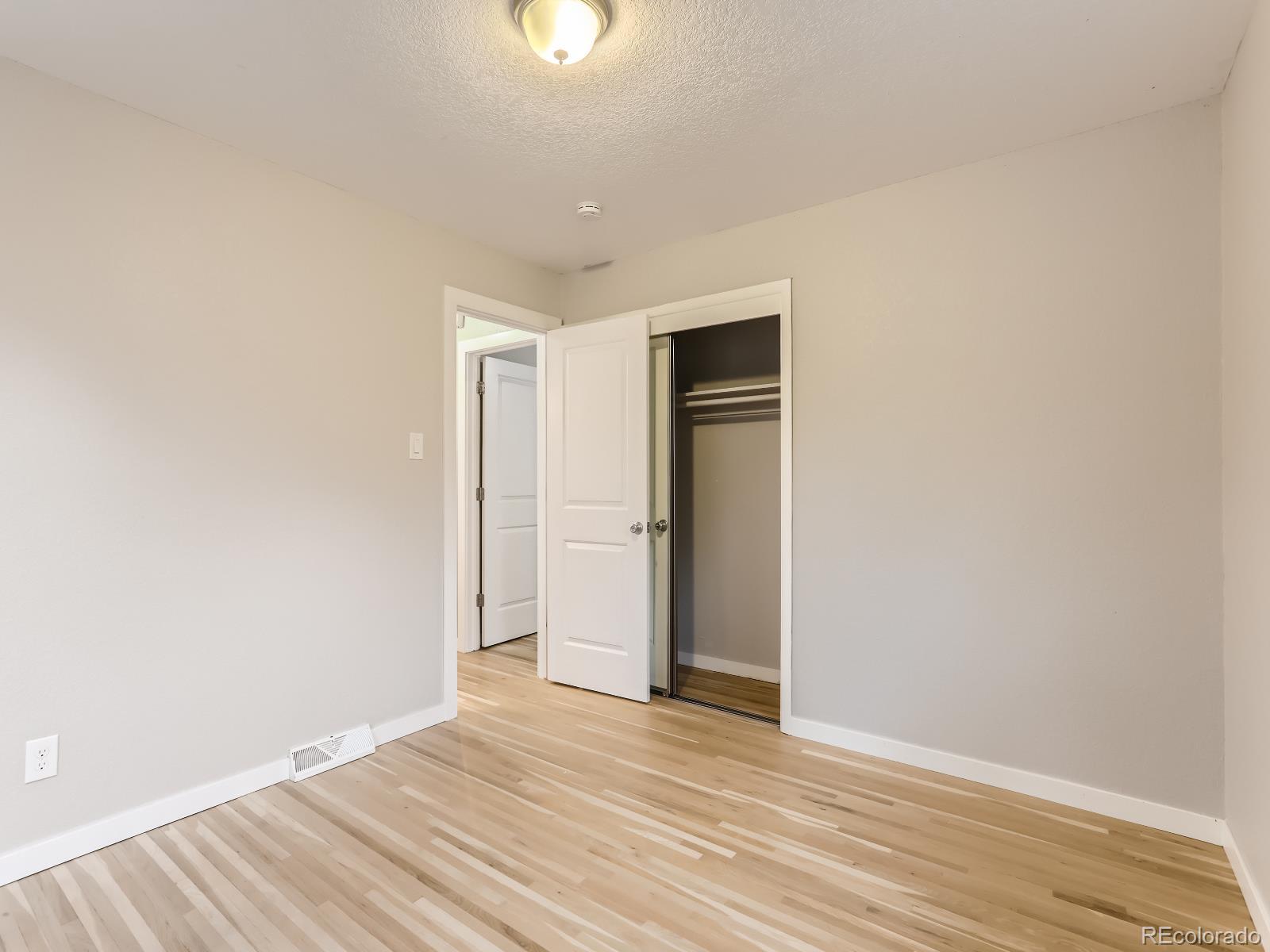 MLS Image #14 for 5635 e minnesota drive,denver, Colorado