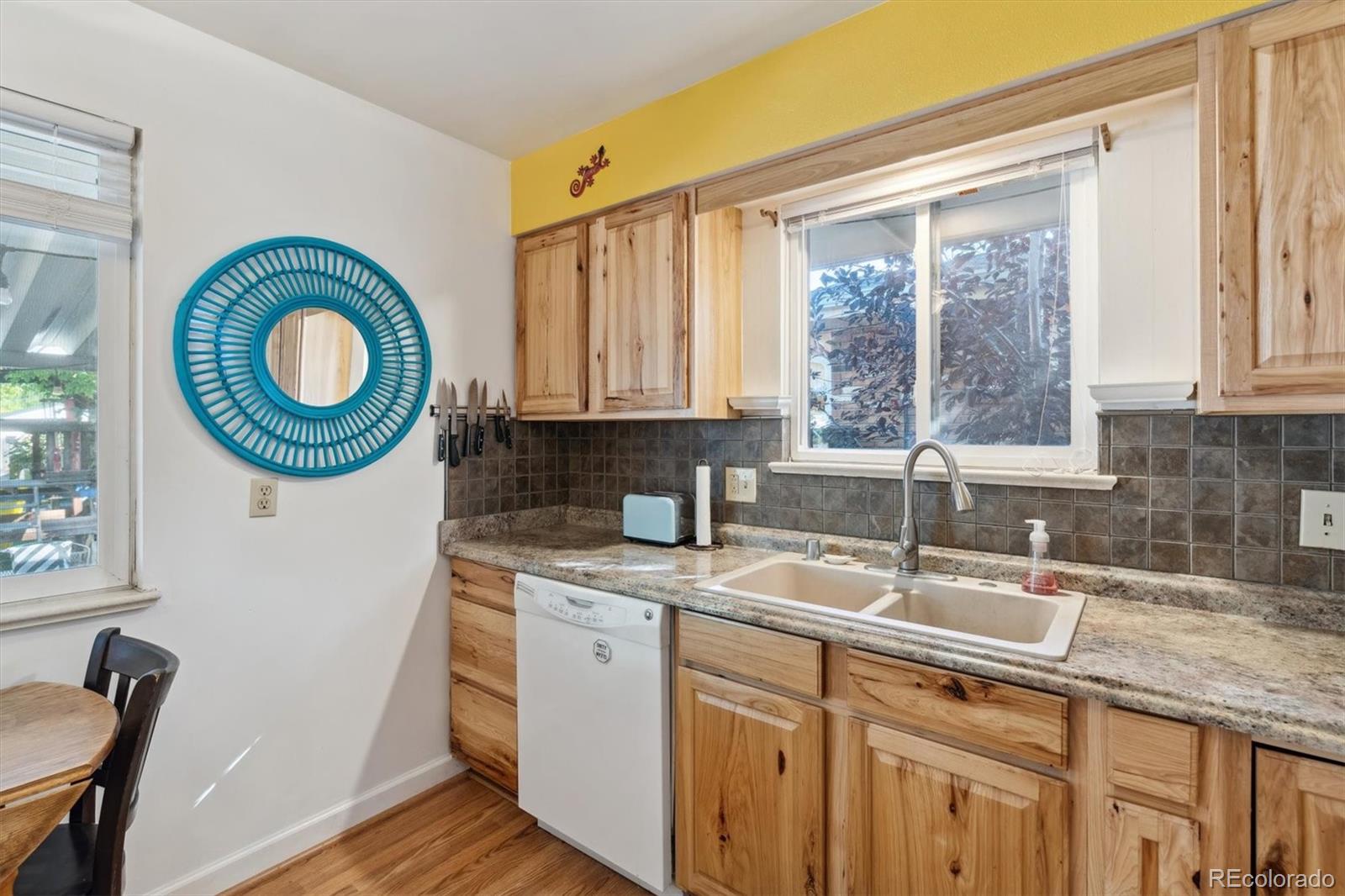 MLS Image #15 for 3930 s pearl street,englewood, Colorado