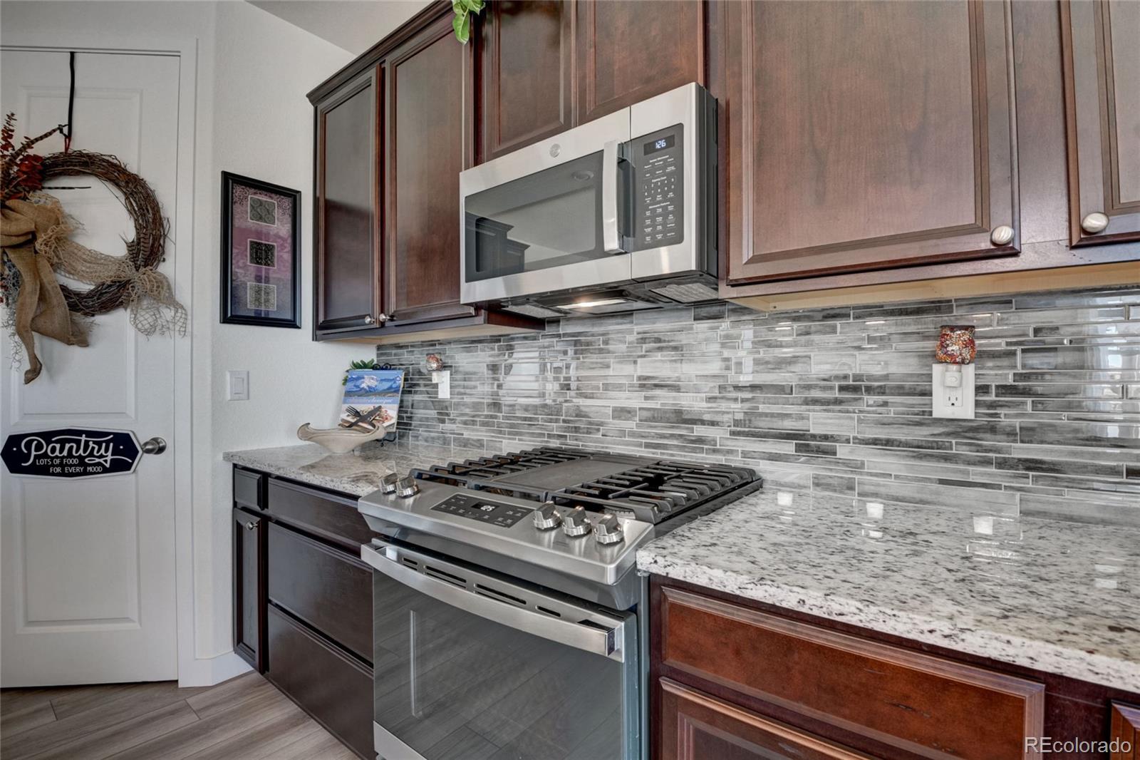 MLS Image #9 for 28016 e alder drive,aurora, Colorado