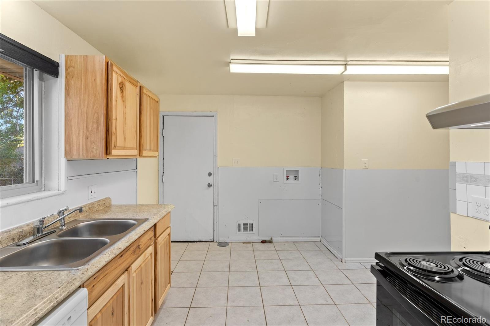 MLS Image #8 for 2184  king street,denver, Colorado