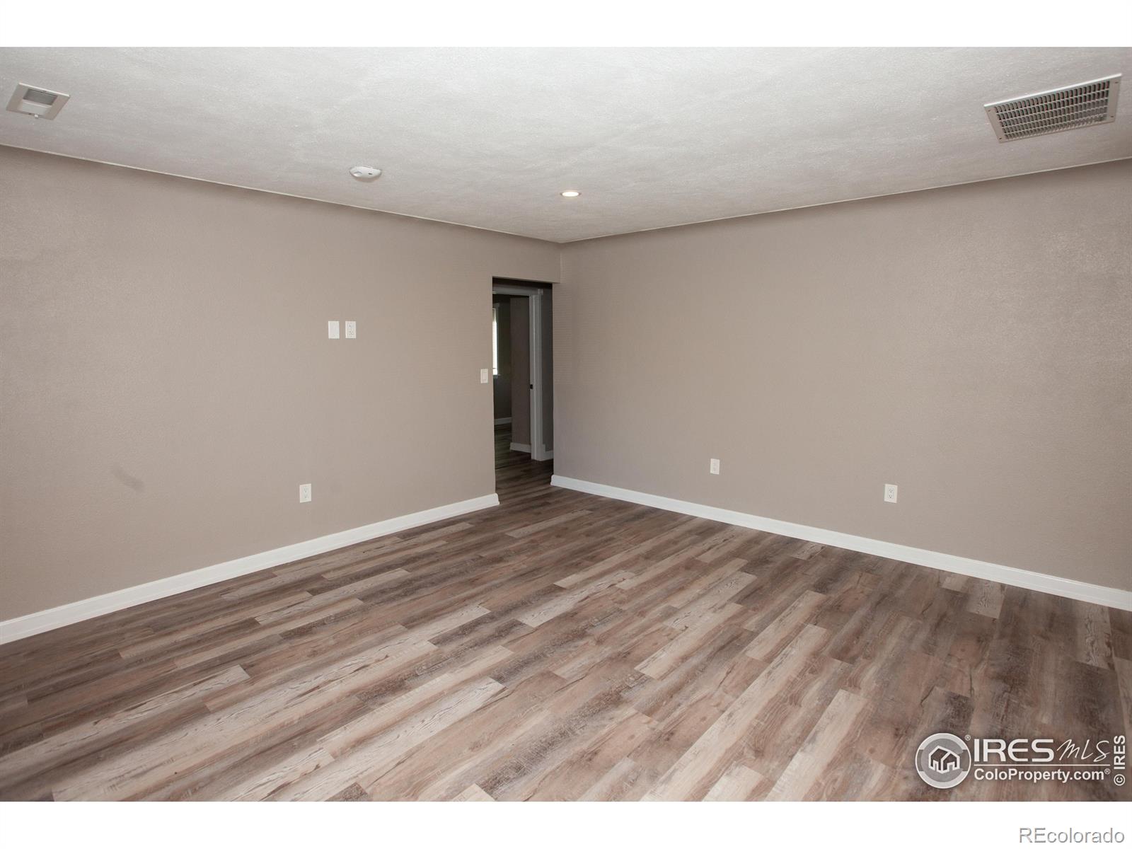 MLS Image #5 for 15605  harris street,sterling, Colorado