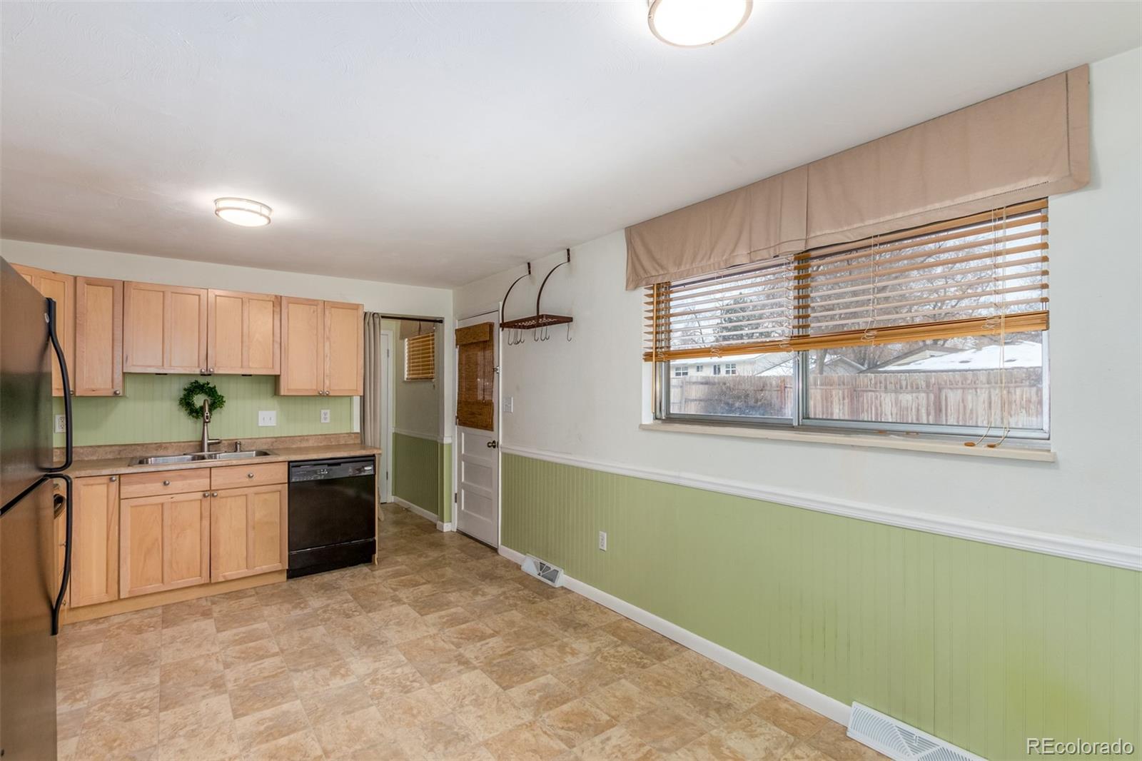 MLS Image #14 for 463  dickson street,longmont, Colorado