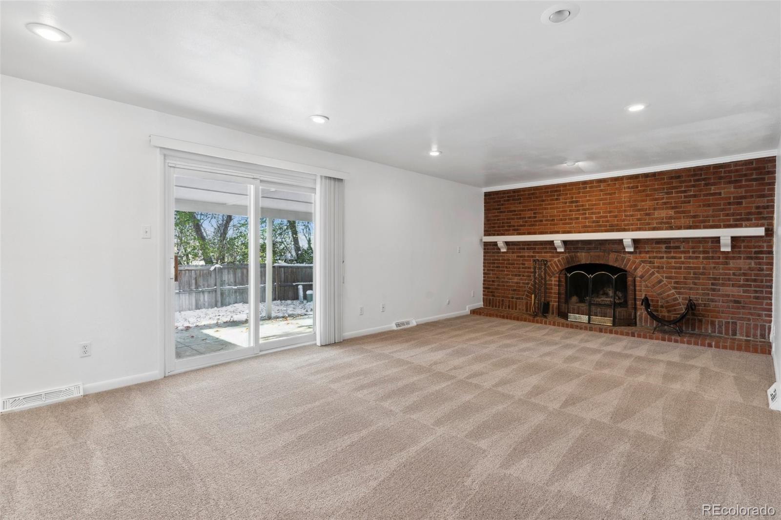 MLS Image #15 for 7153 e warren drive,denver, Colorado