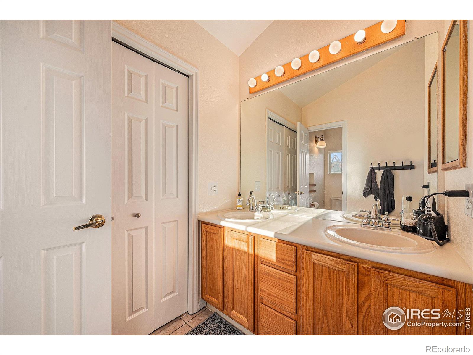 MLS Image #12 for 3911  hawthorne circle,longmont, Colorado