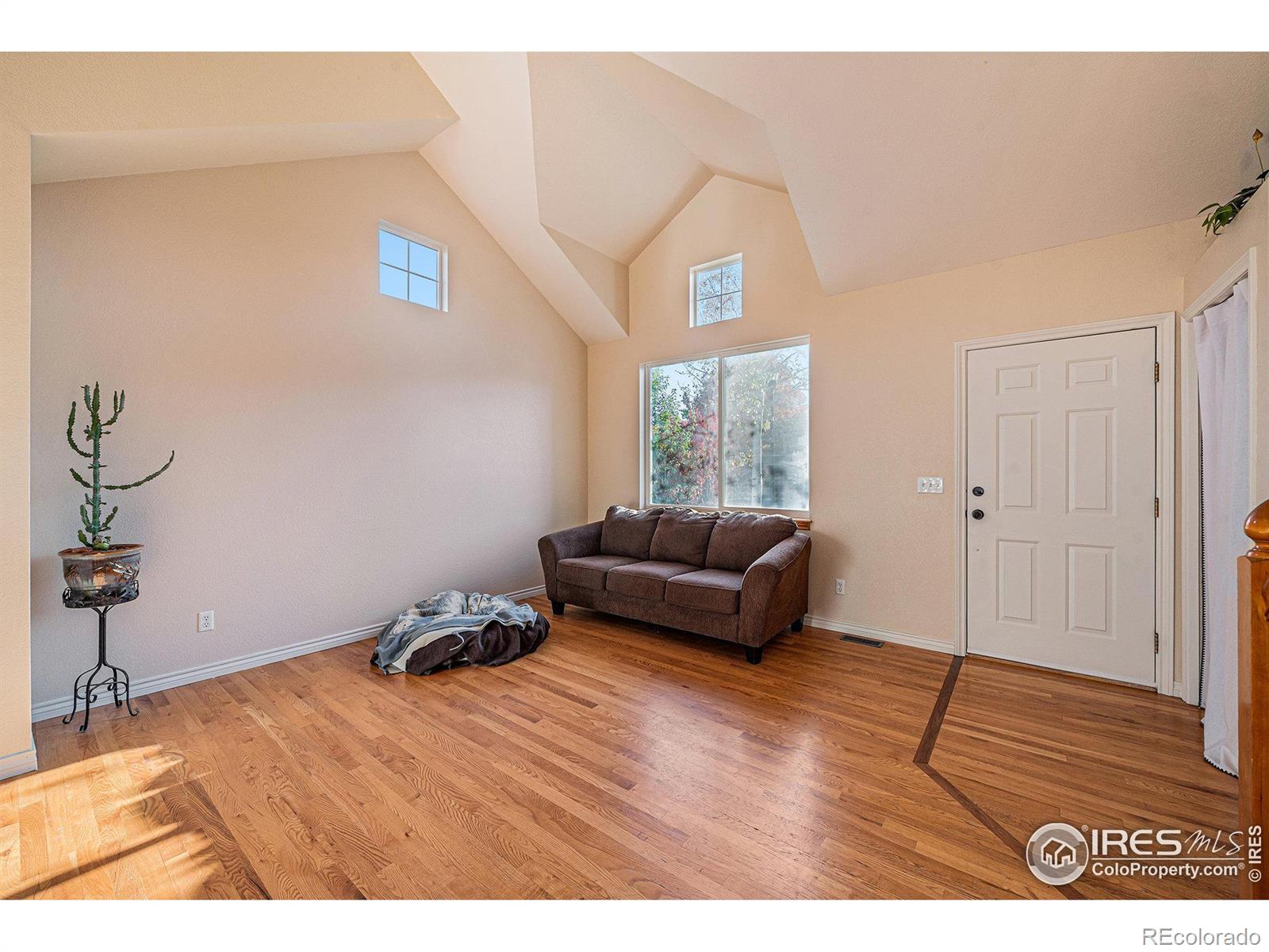 MLS Image #3 for 3911  hawthorne circle,longmont, Colorado