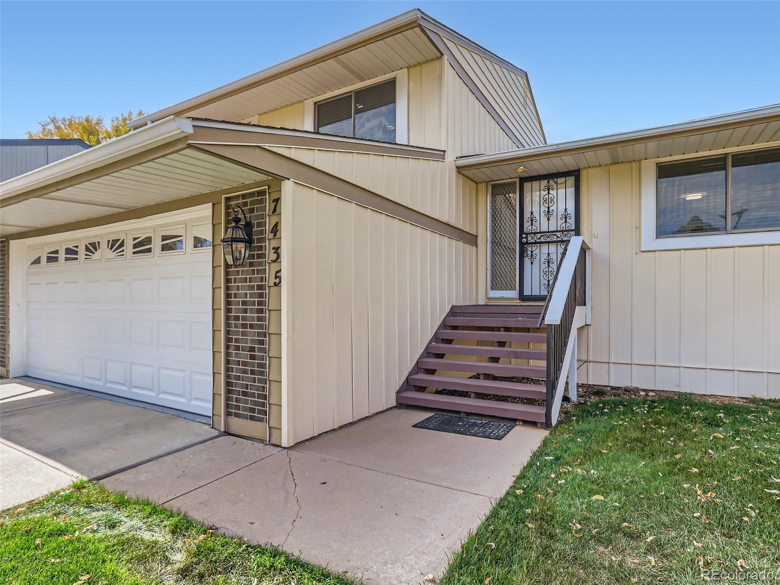 MLS Image #2 for 7435 w maple drive,lakewood, Colorado