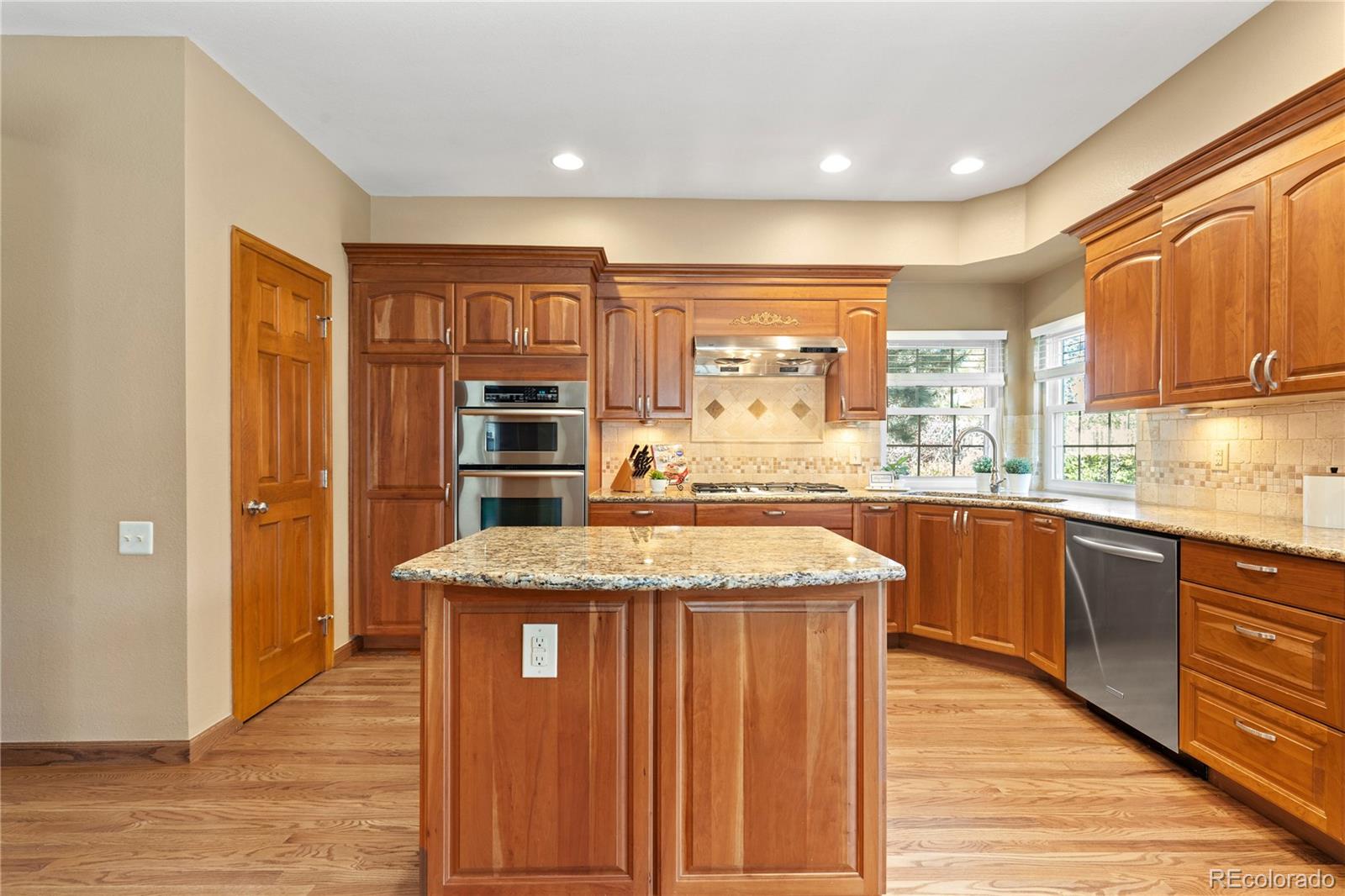 MLS Image #9 for 249  warwick place,castle pines, Colorado