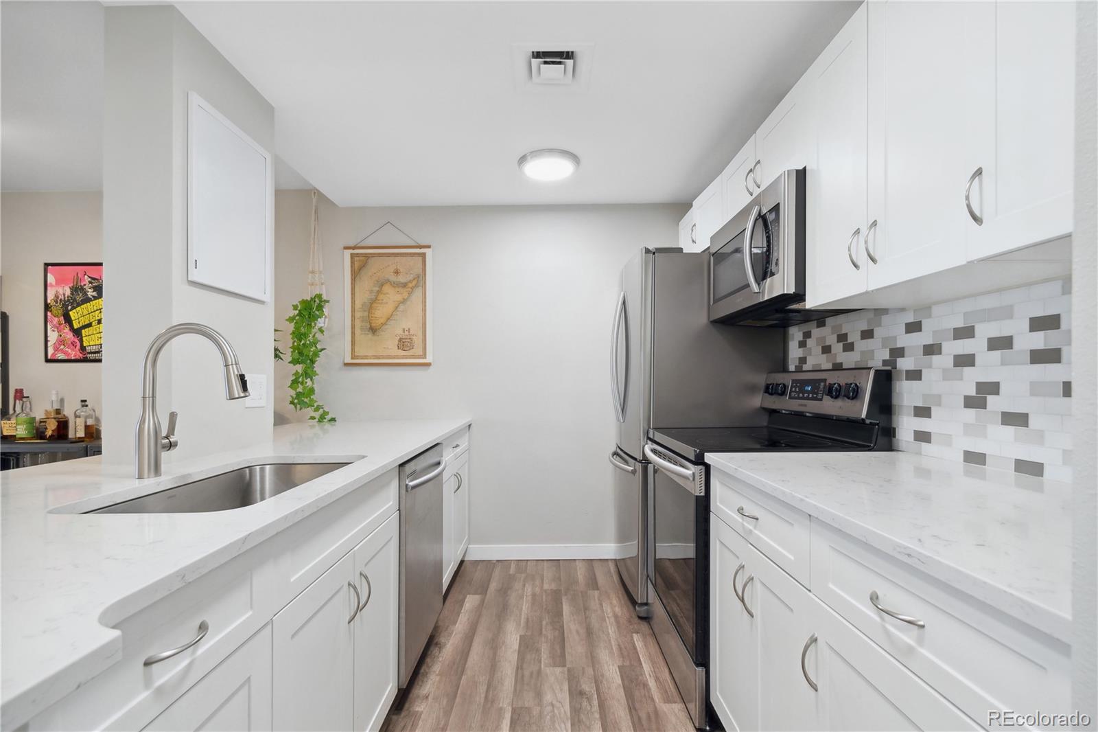 MLS Image #2 for 800  pearl street 903,denver, Colorado