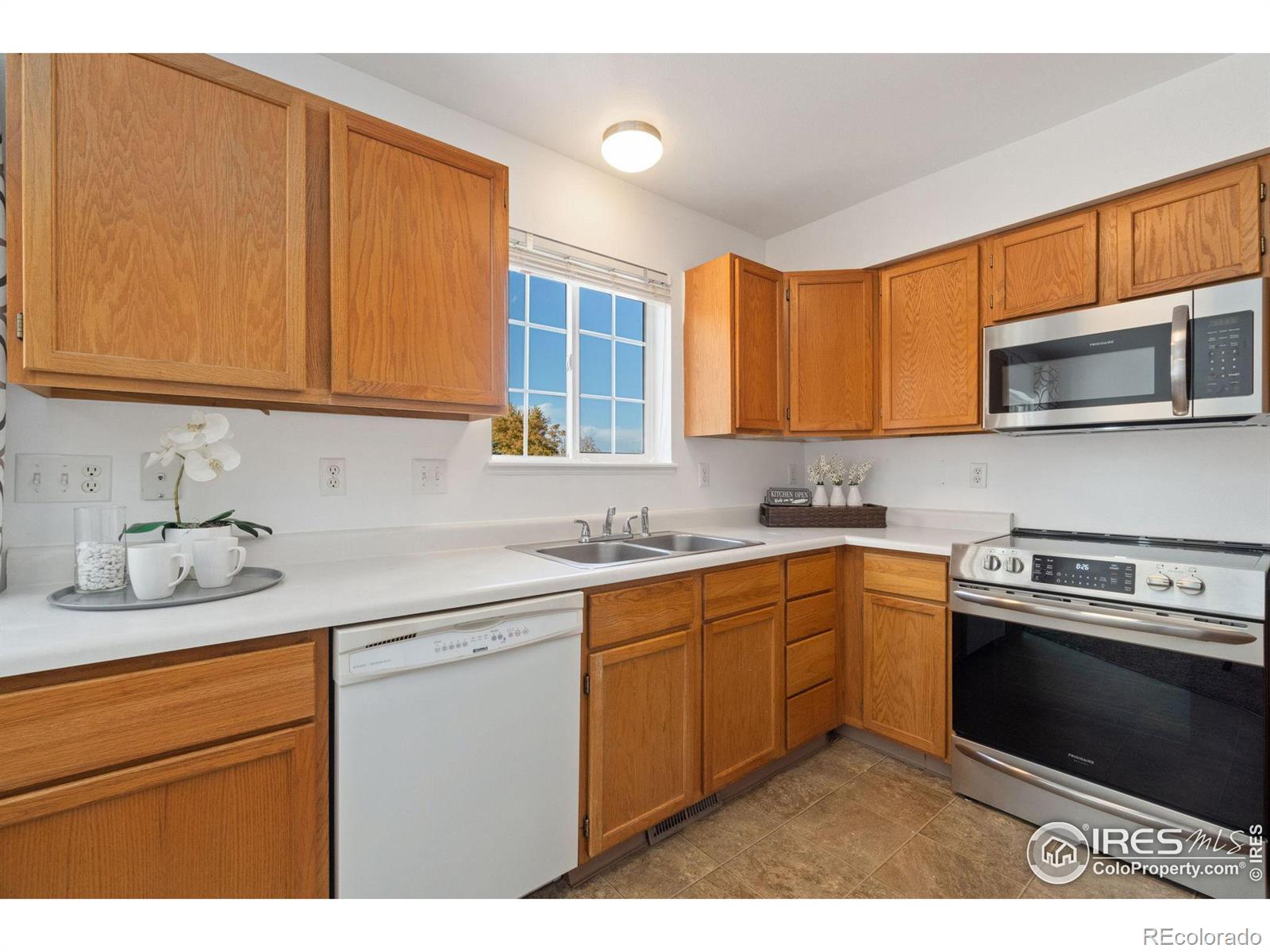 MLS Image #3 for 2828  silverplume drive,fort collins, Colorado