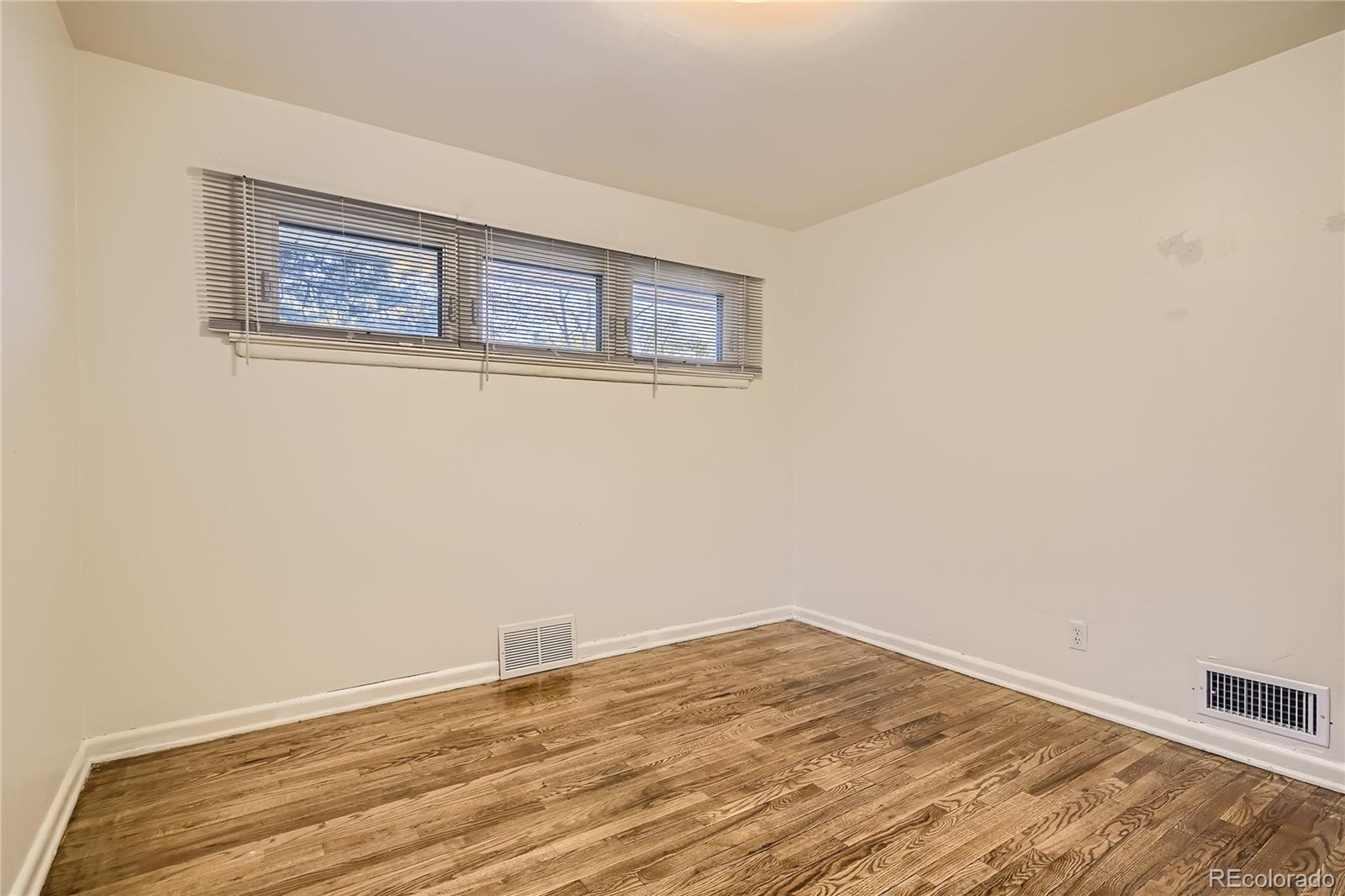 MLS Image #11 for 2535 s irving street,denver, Colorado